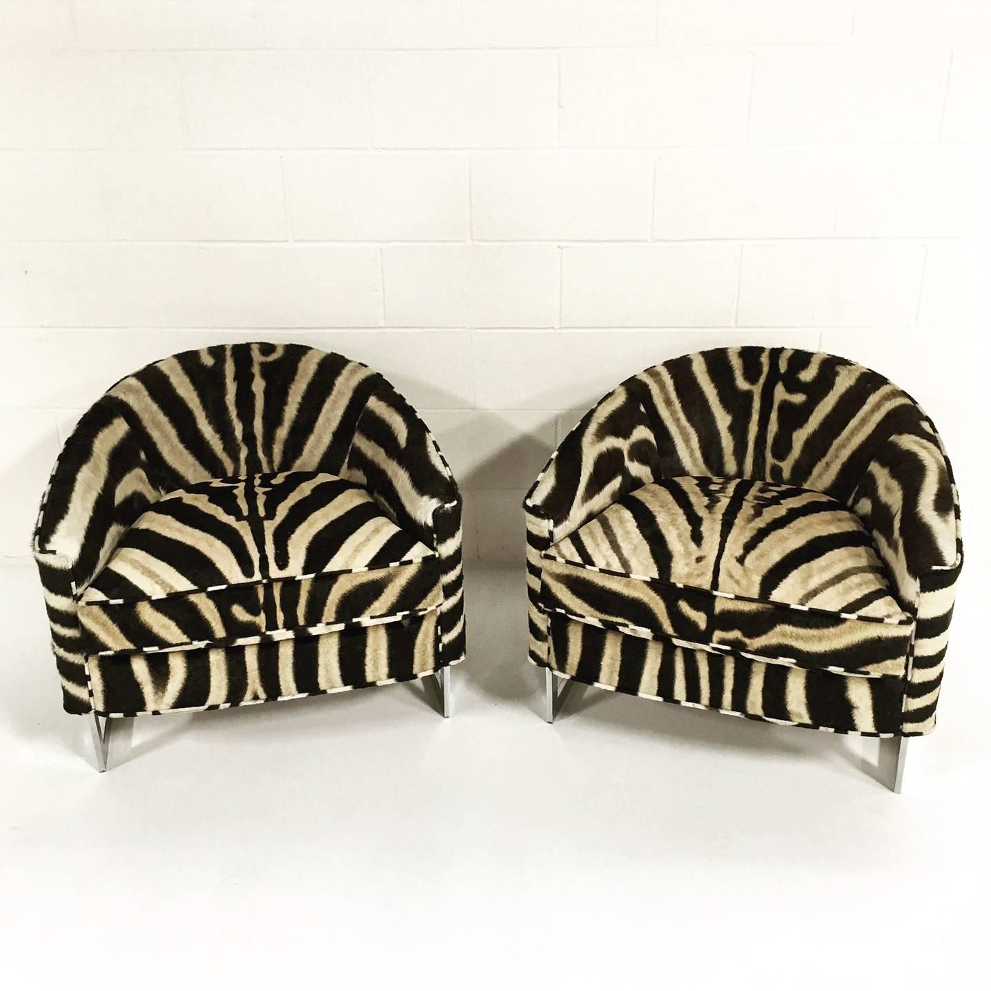 Pair of Milo Baughman Club Chairs with Chrome Frame in Zebra Hide In Excellent Condition In SAINT LOUIS, MO
