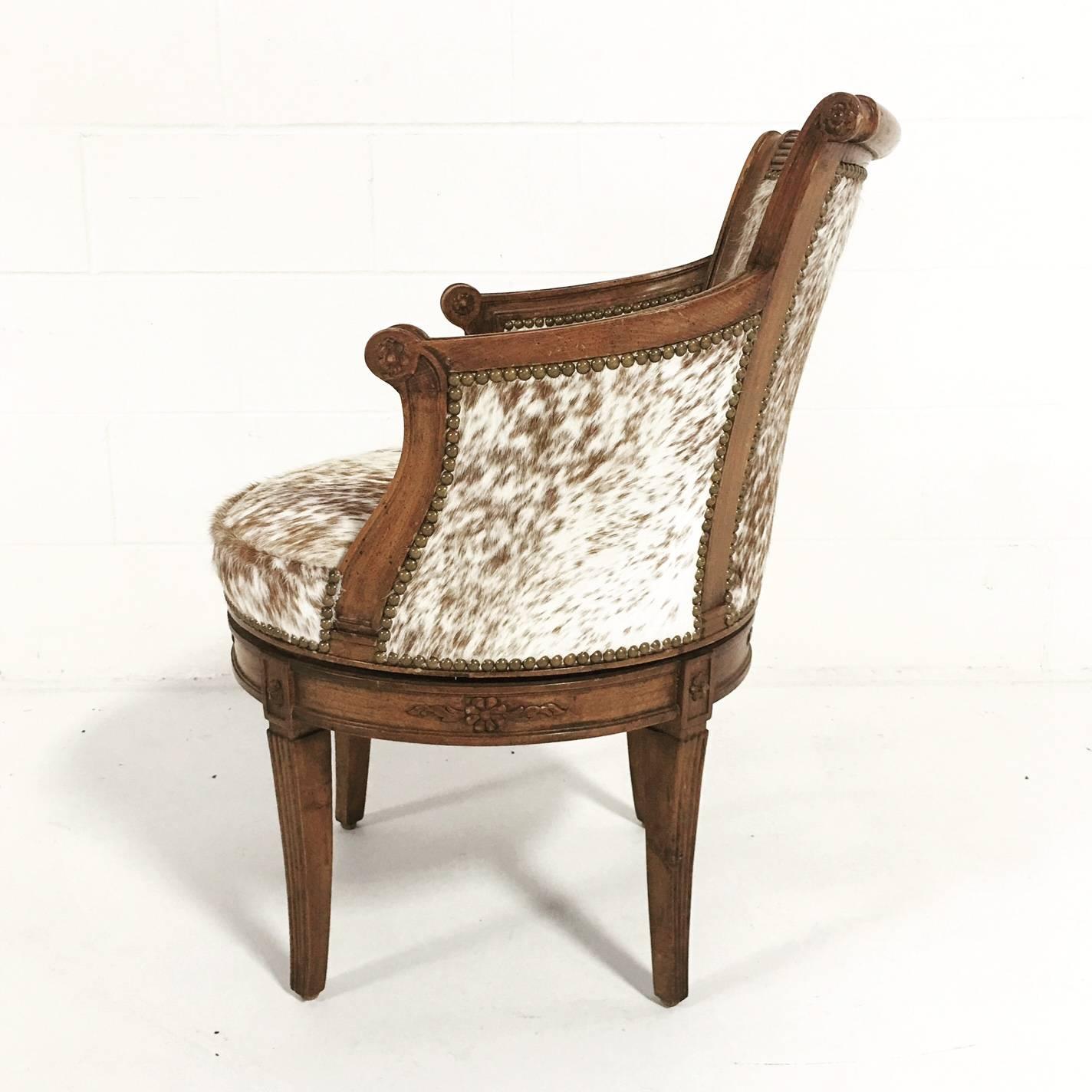 North American Vintage Swivel Chair in Brown and White Speckled Brazilian Cowhide