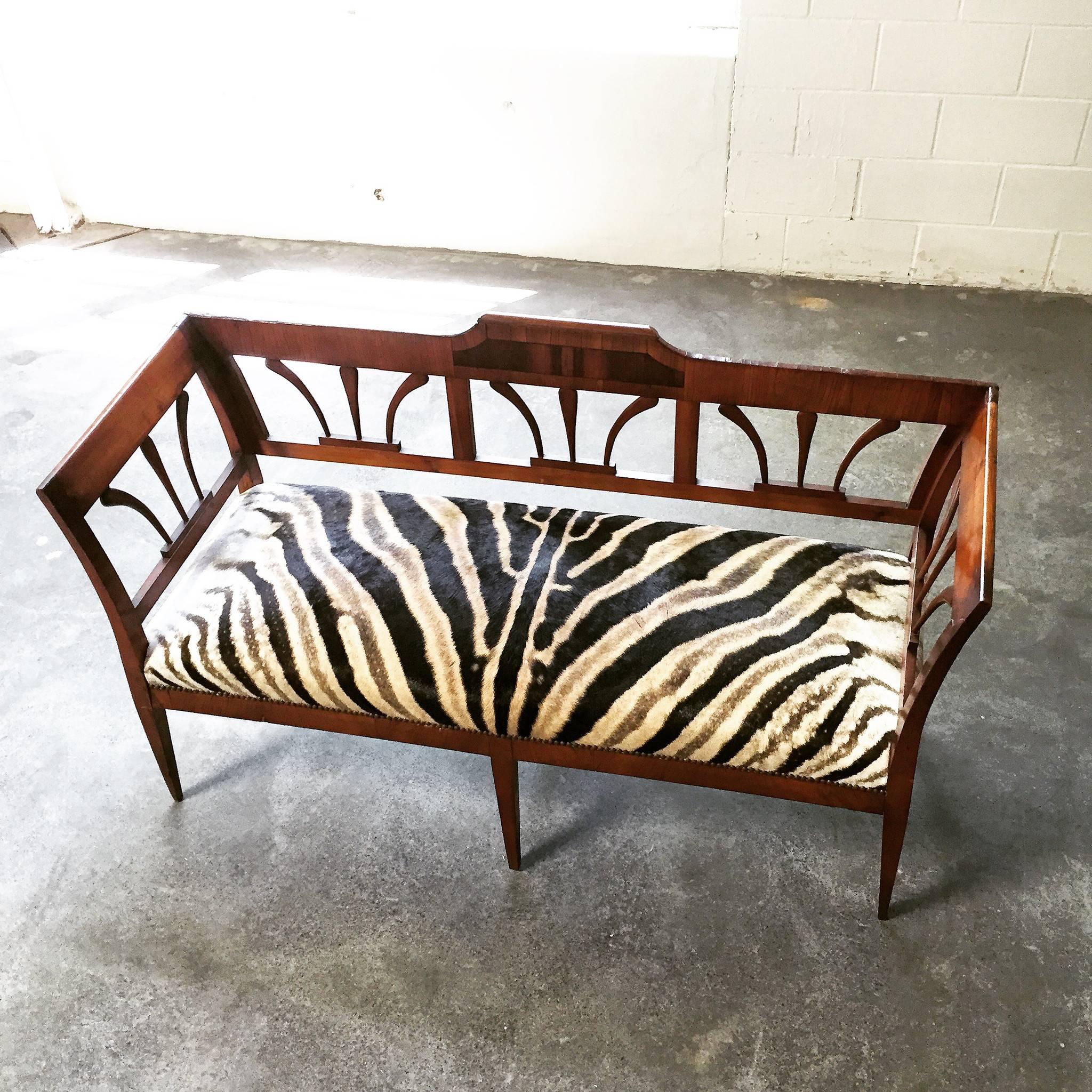 19th Century Fruitwood and Rosewood Settee in Zebra Hide with Zebra Pillows In Good Condition In SAINT LOUIS, MO
