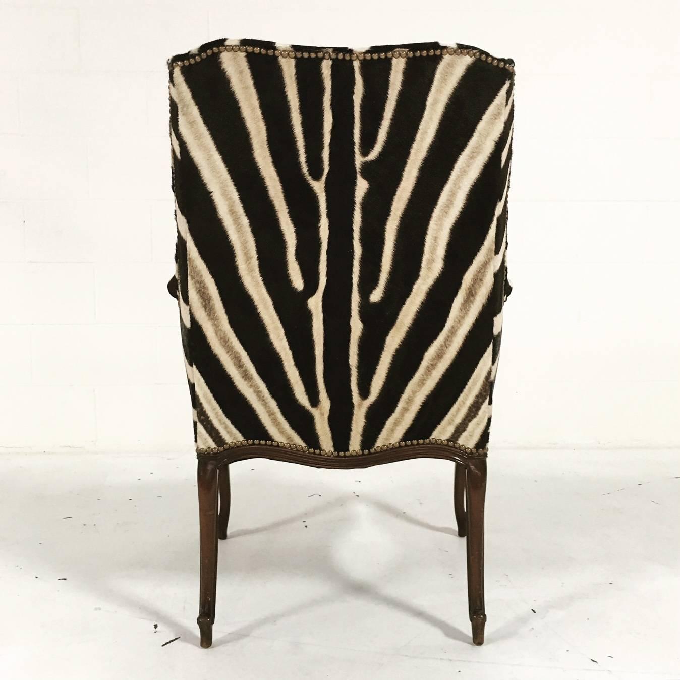 Vintage English Neoclassical Style Mahogany Wingback in Zebra In Excellent Condition In SAINT LOUIS, MO
