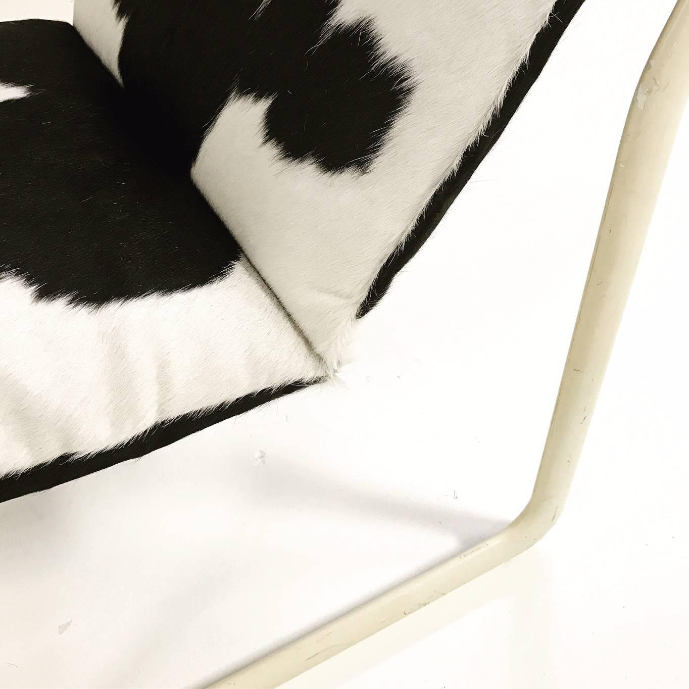 Morrison & Hannah for Knoll Chair & Ottoman in Black & White Brazilian Cowhide In Excellent Condition In SAINT LOUIS, MO
