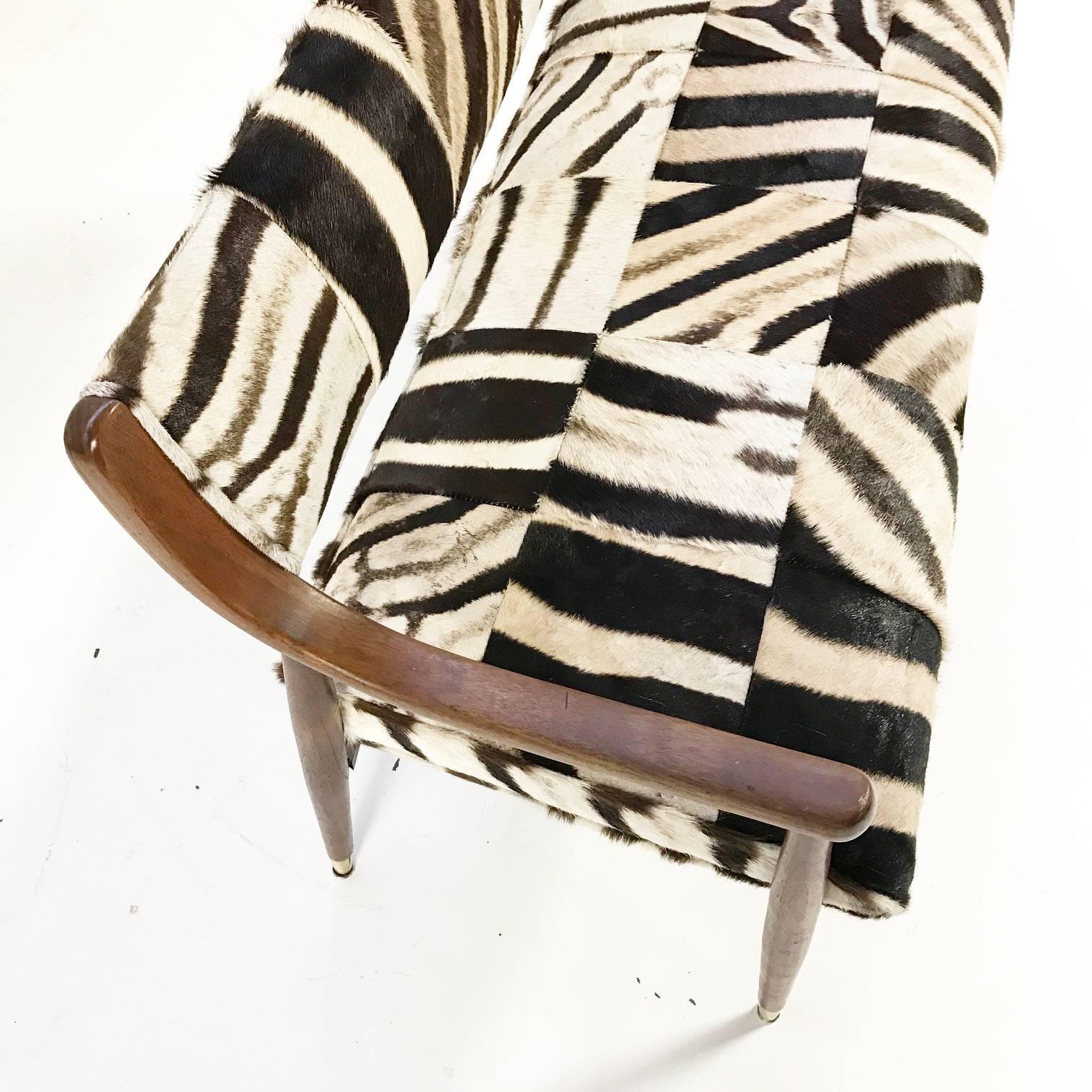 Danish Style Settee in Zebra In Excellent Condition In SAINT LOUIS, MO