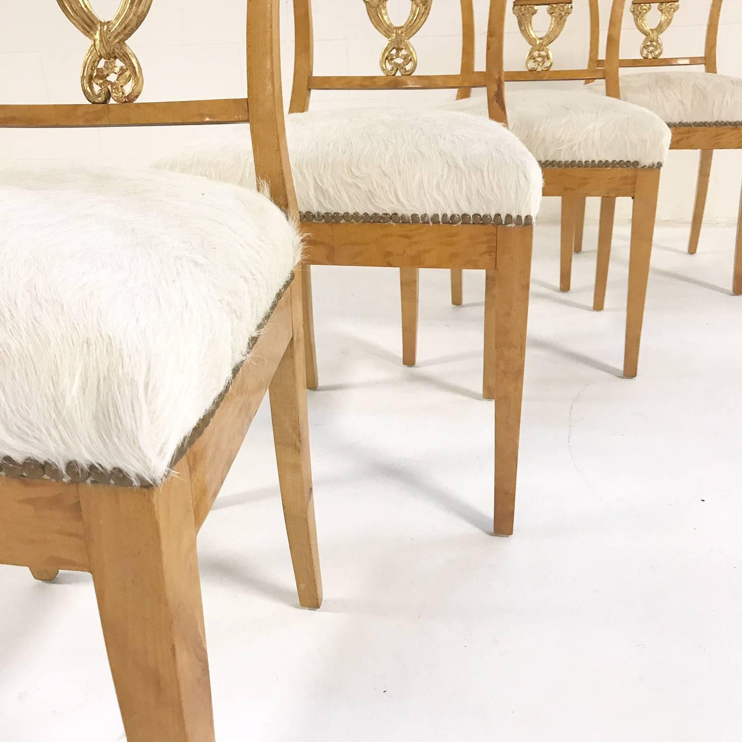 Set of Four Satin Birch Biedermeier Chairs in Ivory Brazilian Cowhide circa 1820 In Excellent Condition In SAINT LOUIS, MO