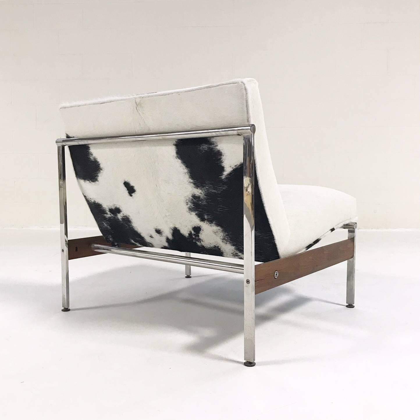 Forsyth One of a Kind Glenn of California Lounge Chair in Brazilian Cowhide In Excellent Condition In SAINT LOUIS, MO