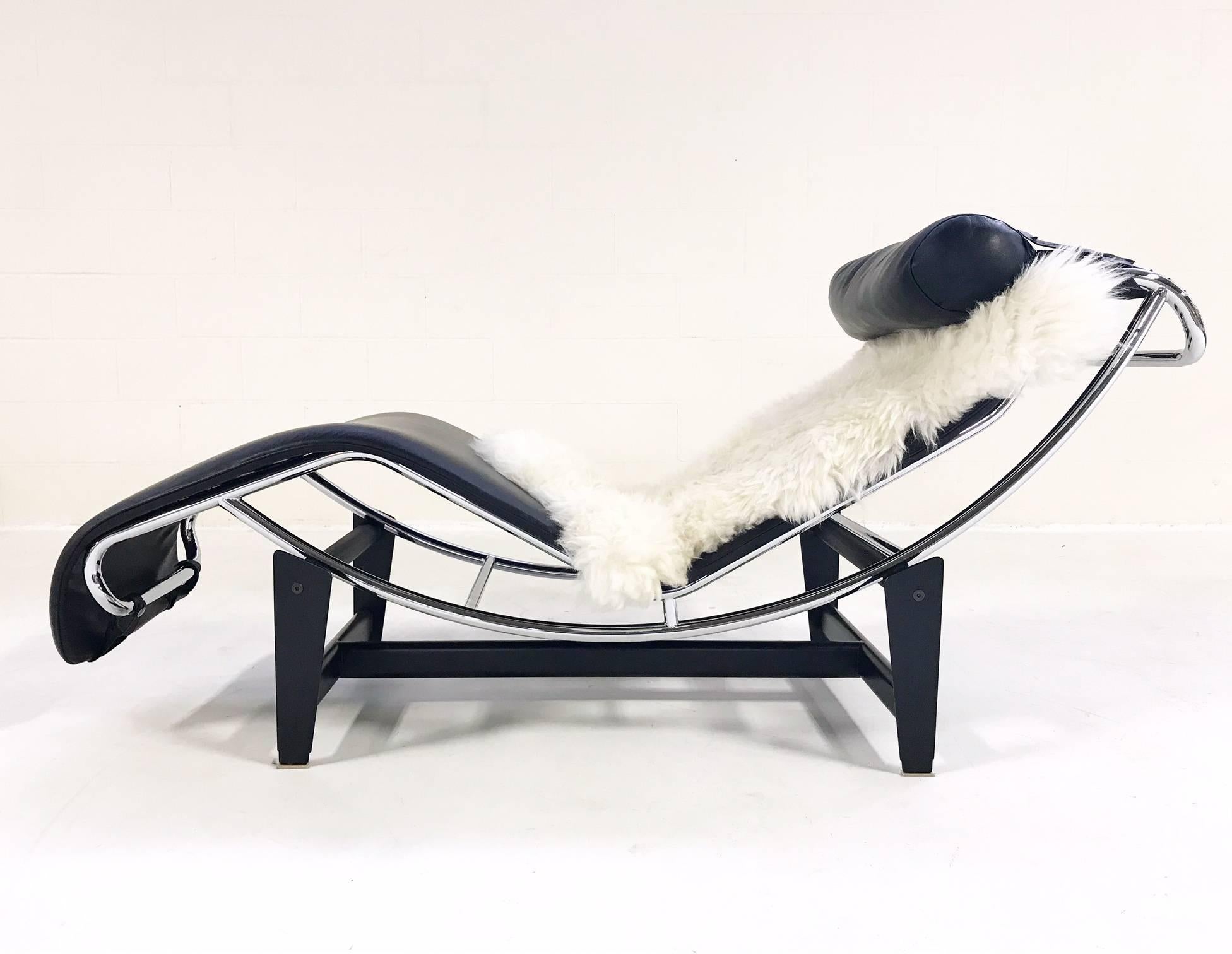 charlotte perriand lc4
