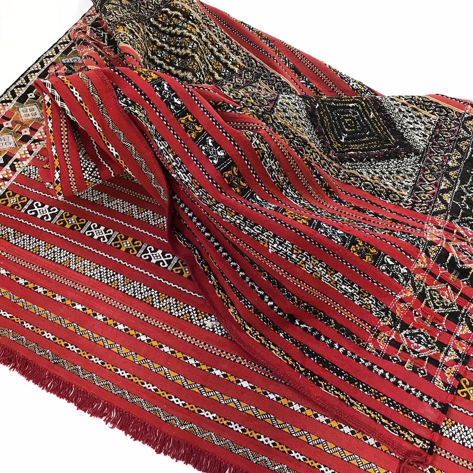 Moroccan Handmade Kilim Rug For Sale 1