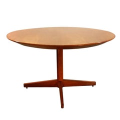 Elegant walnut Dining Room Table, circa 1960