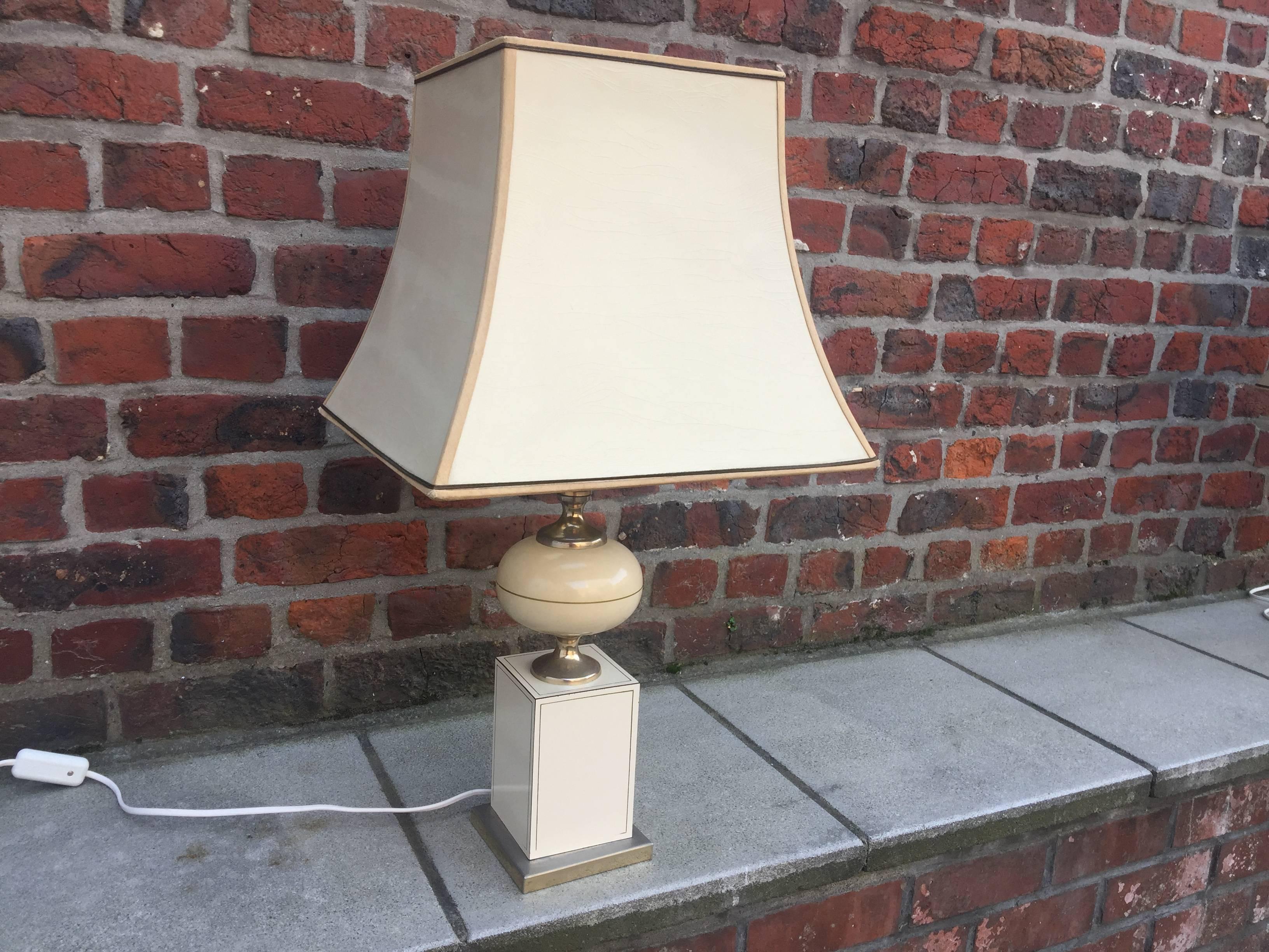 Mid-Century Modern Pair of Table Lamps, circa 1970 For Sale