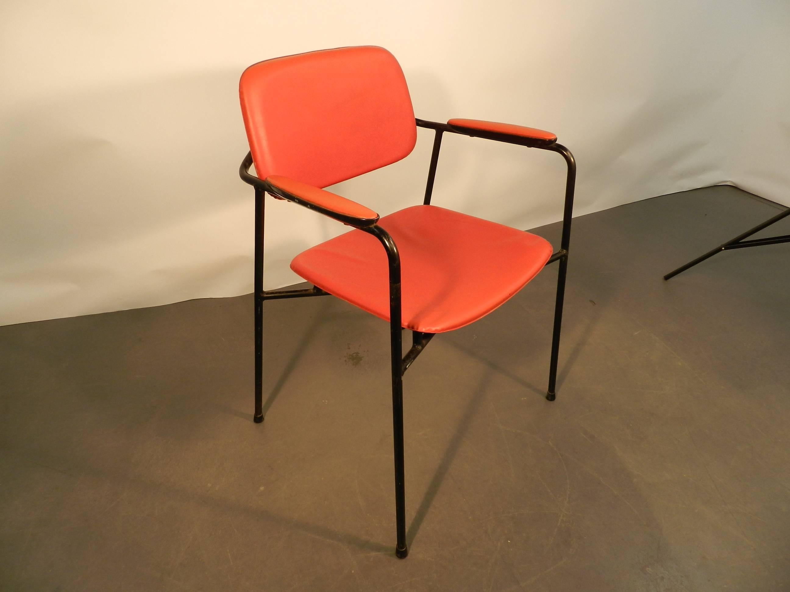 1950 lacquered metal armchair in the style of Pierre Guariche.
Original fabric on good condition.