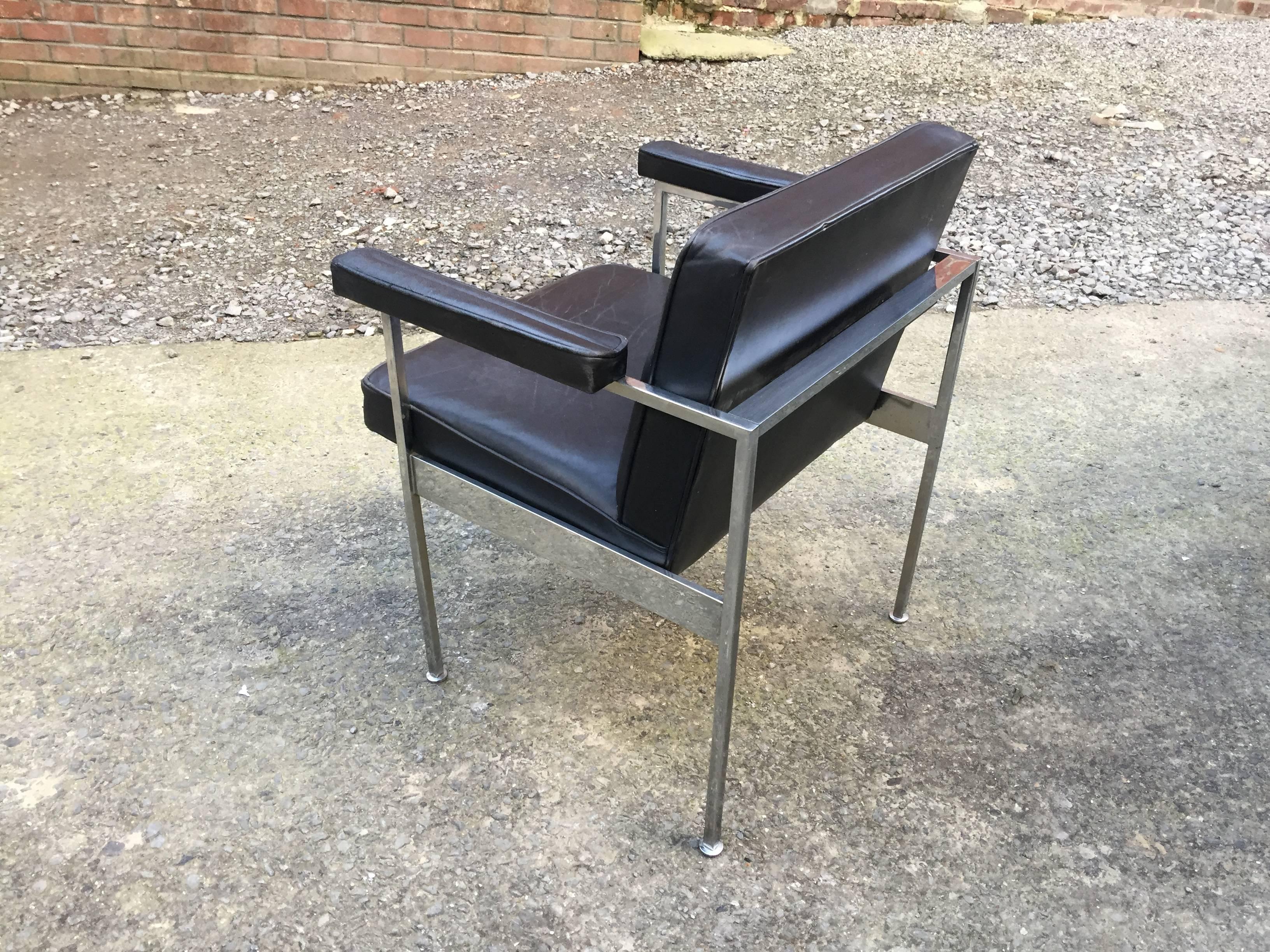 Mid-Century Modern Maurice Rinck, Pair of 1960s Desk Armchairs in Leather and Chromed Metal For Sale