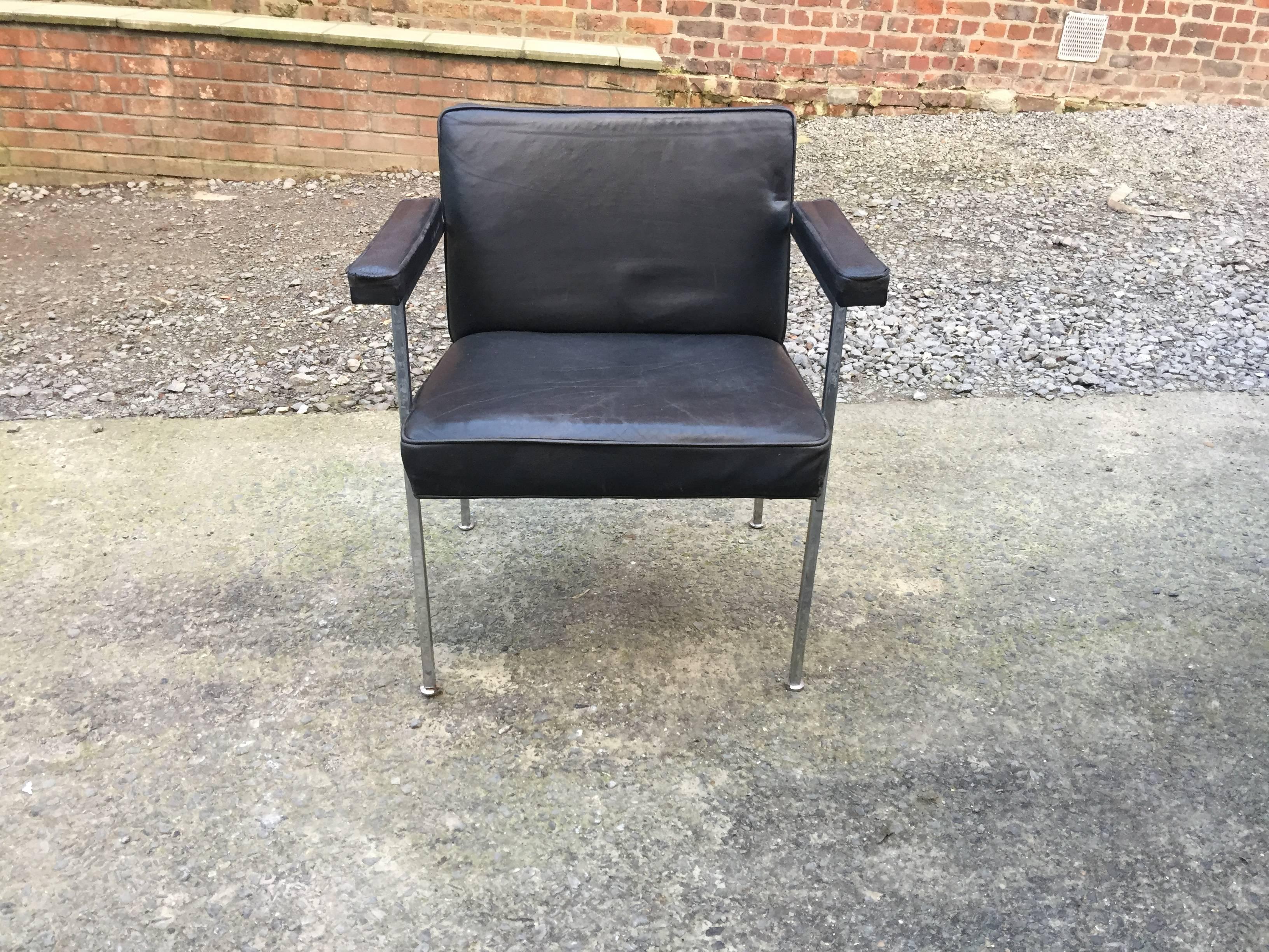 Mid-20th Century Maurice Rinck, Pair of 1960s Desk Armchairs in Leather and Chromed Metal For Sale