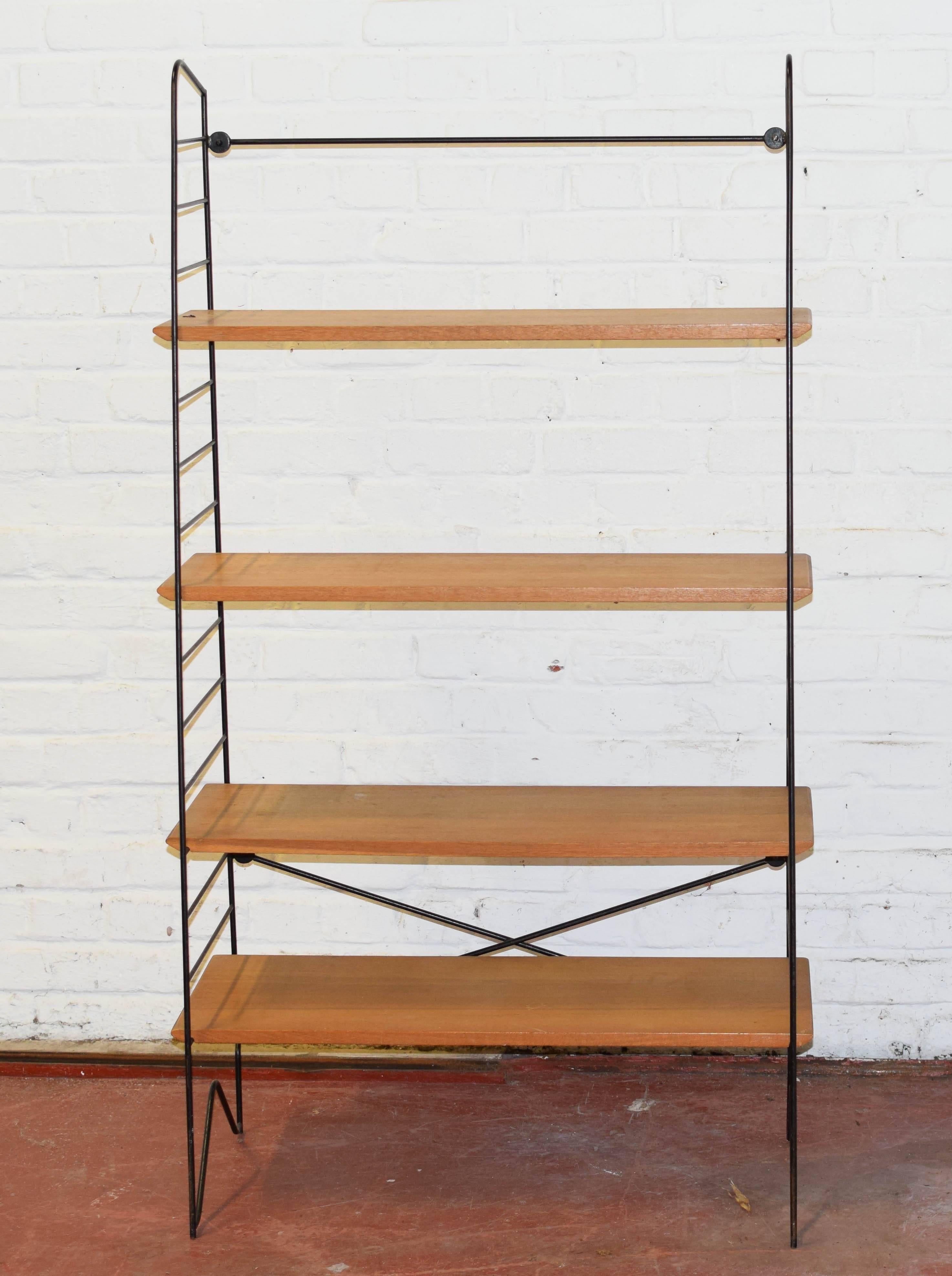 1950 Solid Oak and Lacquered Metal Shelf In Good Condition For Sale In Saint-Ouen, FR