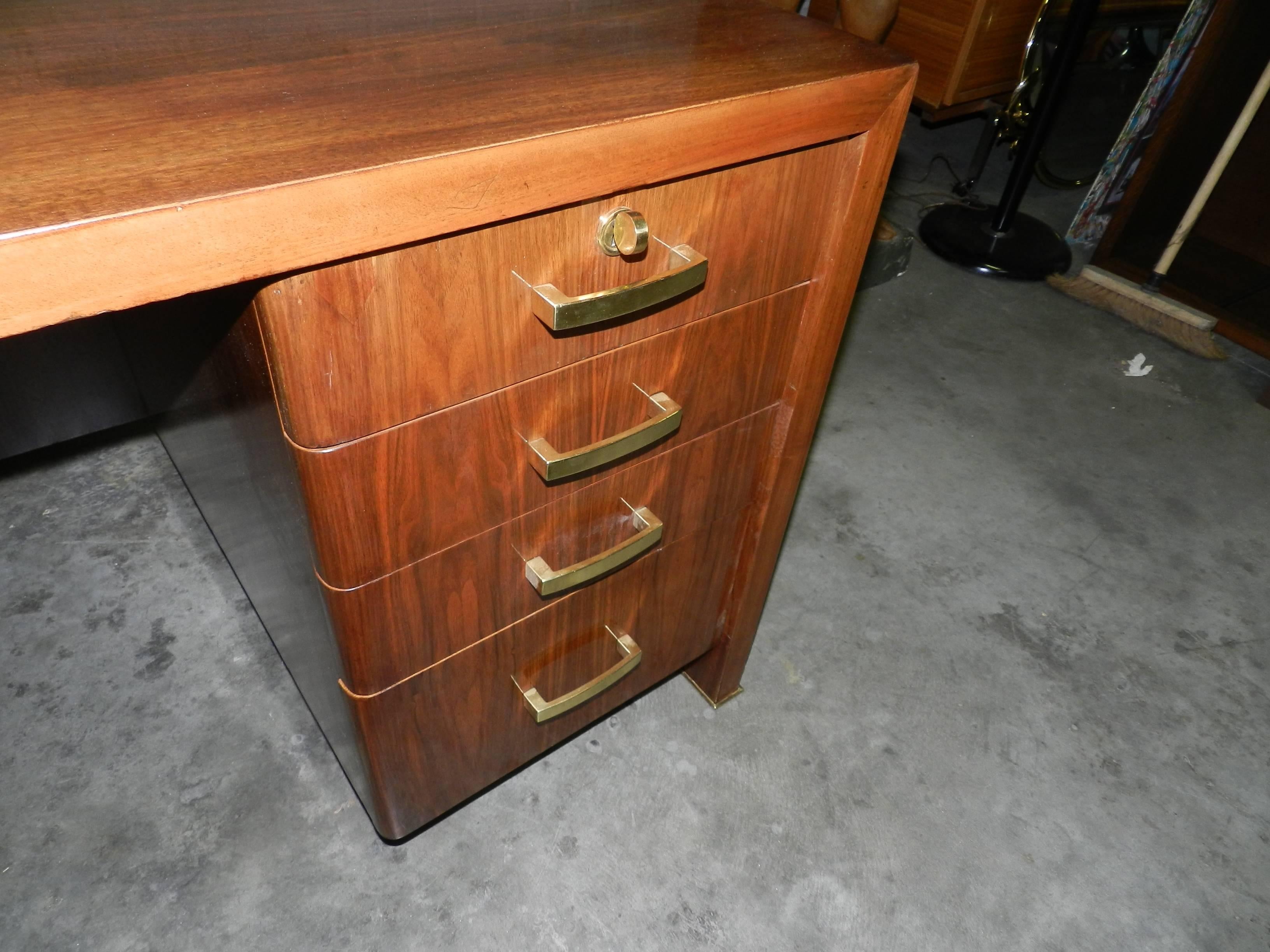 French Paul Dupré-Lafon, Art Deco Desk in Veneer Rosewood and Gilt Bronze For Sale