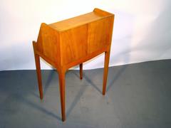 Italian Work Side Table in Solid and Veneer Cherry Wood, circa 1940-1950