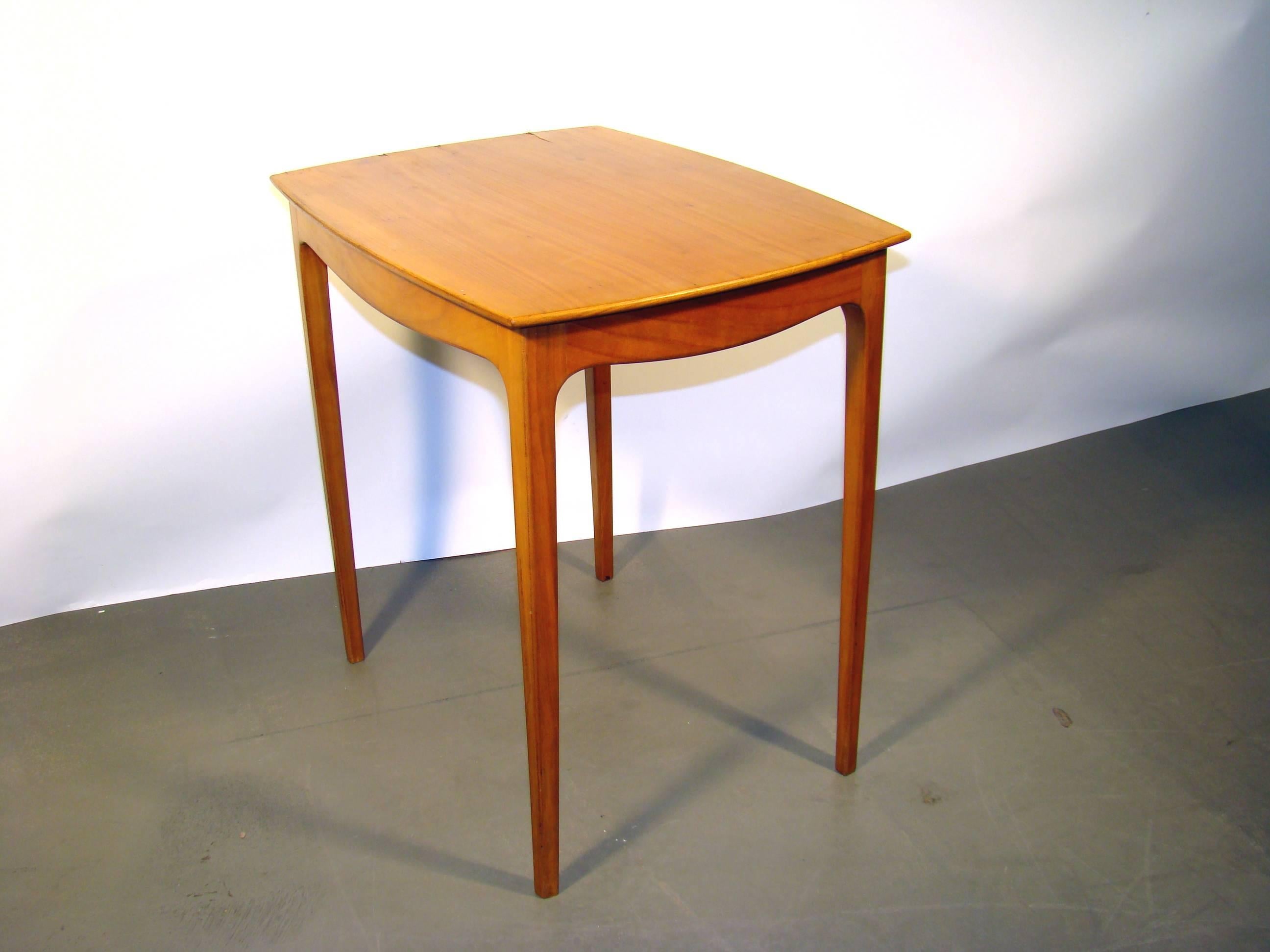 Italian Work, 1960 Cherrywood Side Table In Good Condition For Sale In Saint-Ouen, FR