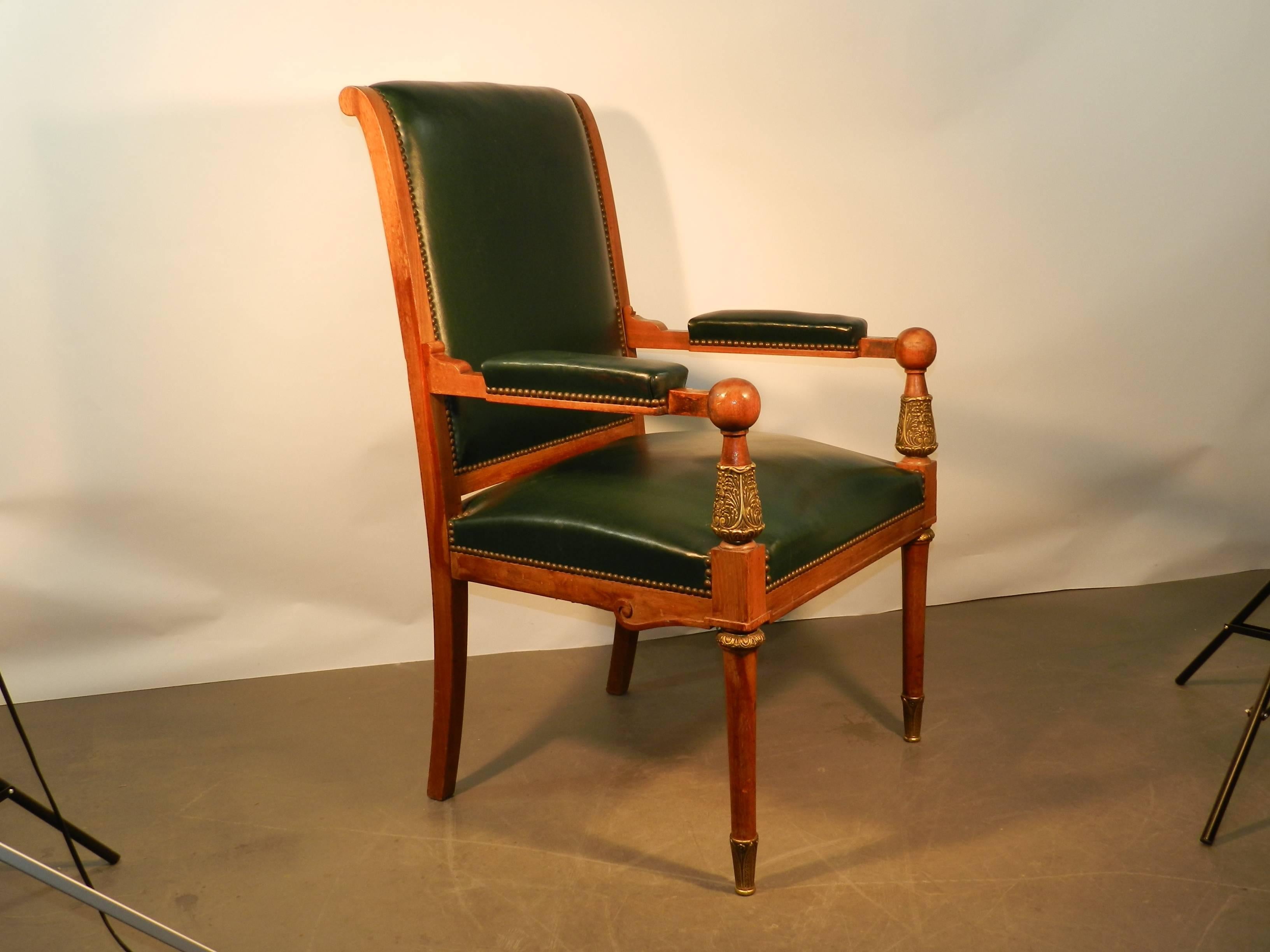 Large neoclassical desk armchair, circa 1950.
To be revarnished and reupholstered.