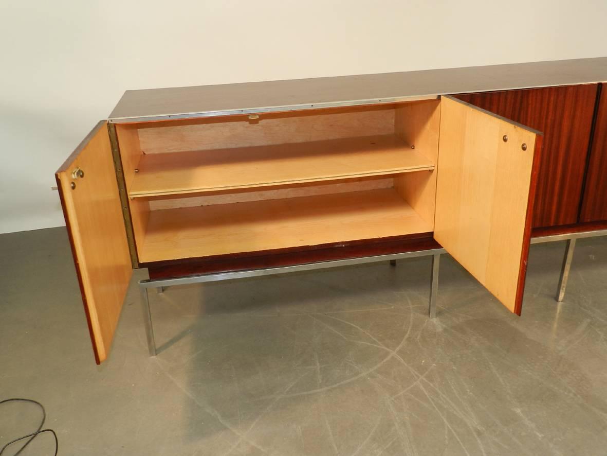 Large 1960, Mahogany Veneer Sideboard In Excellent Condition In Saint-Ouen, FR