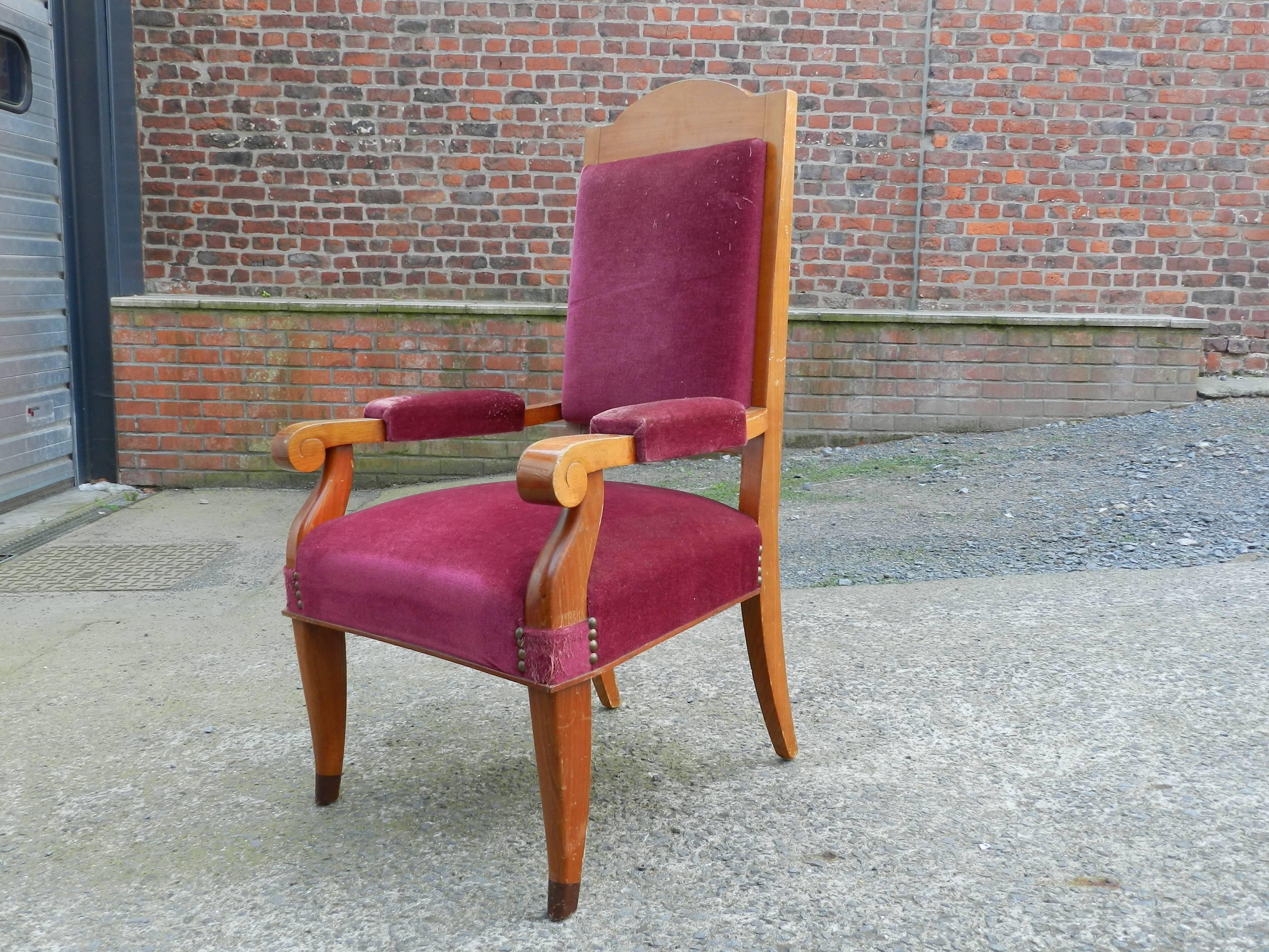 Andre Arbus (In the style of), set of five large Art Deco armchairs in cheerywood, circa 1940-1950.
Need new upholstery.
