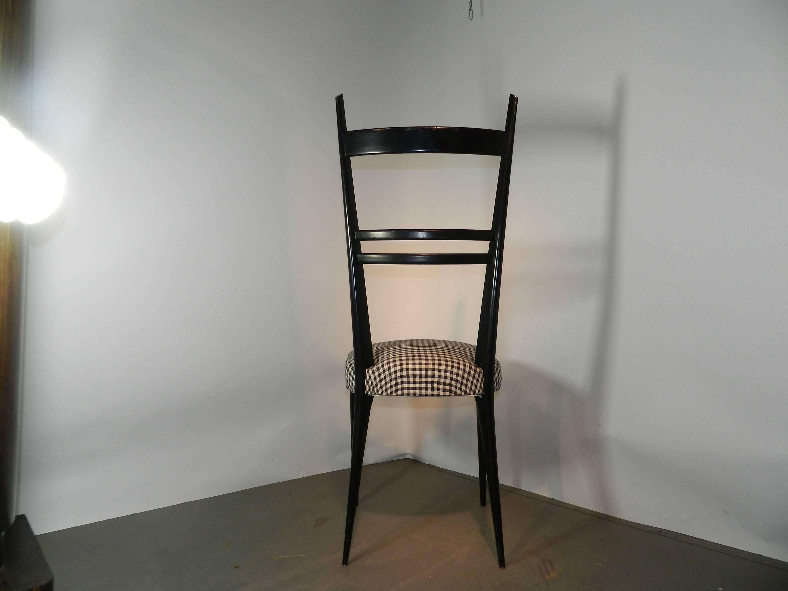 Gio Ponti 'in the Style of' Set of 6 Blackened Wood Chairs, Edition Roset In Good Condition For Sale In Saint-Ouen, FR