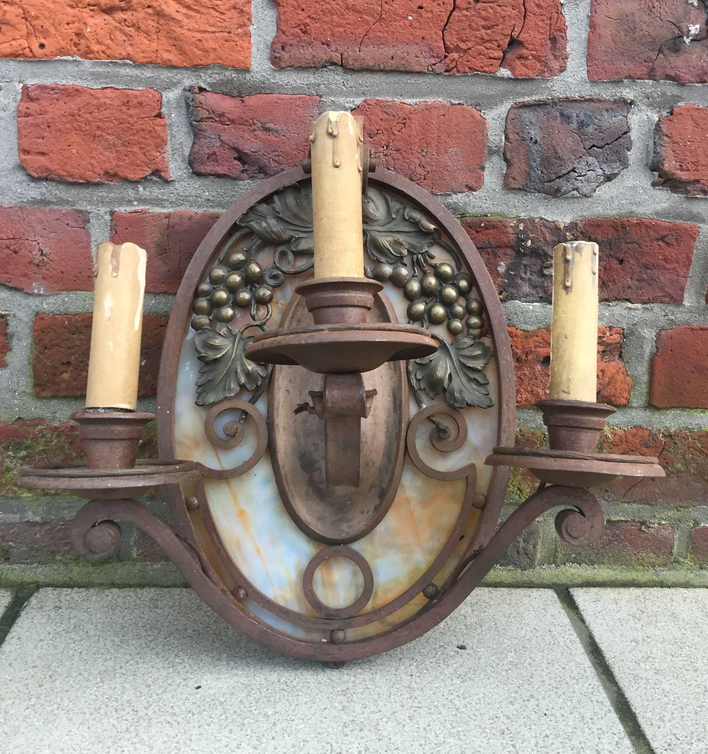 French Pair of Art Deco Sconces in the Style of Edgar Brandt For Sale