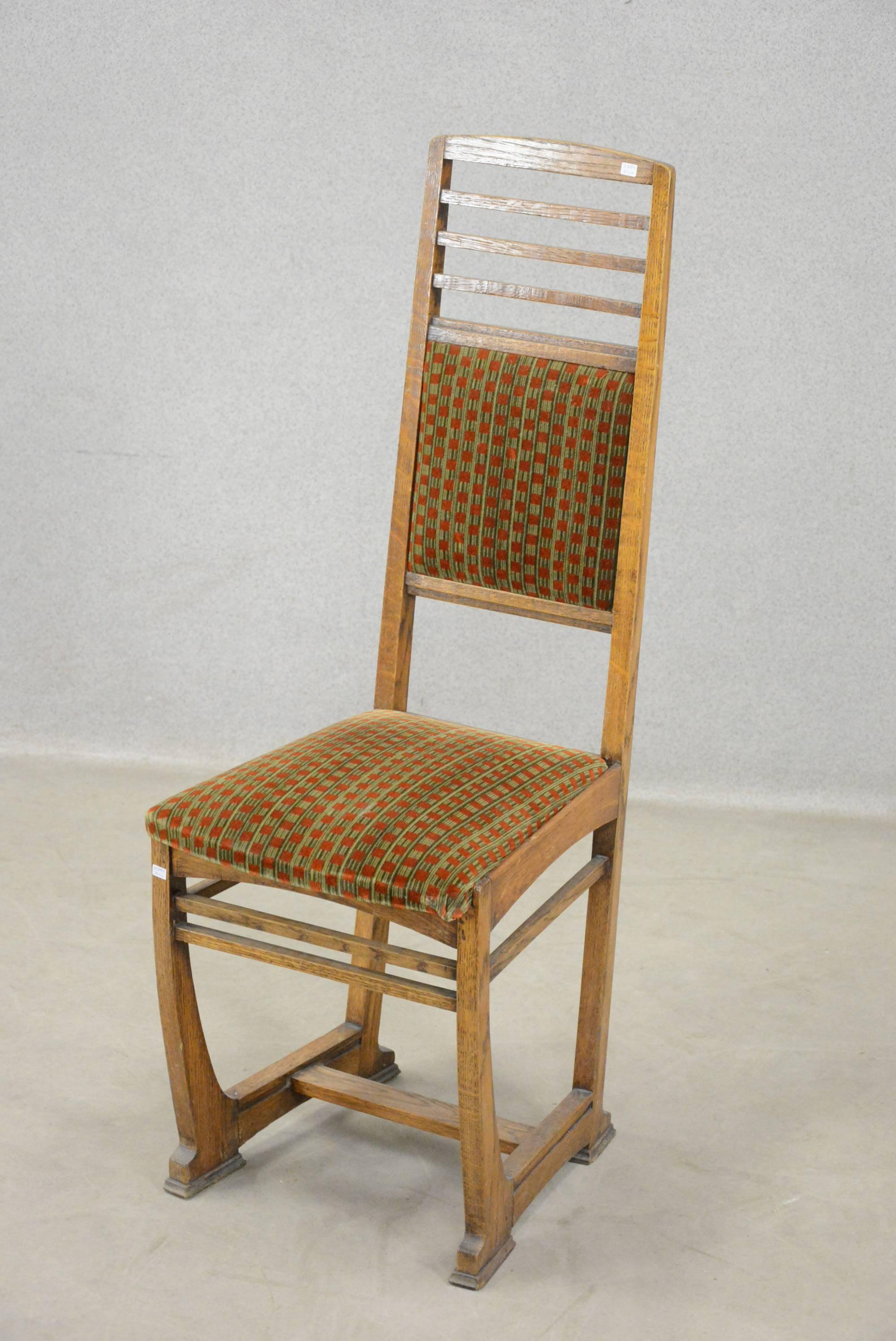 manner of Gustave Serrurier Bovy, Art Nouveau oak chair, circa 1900.