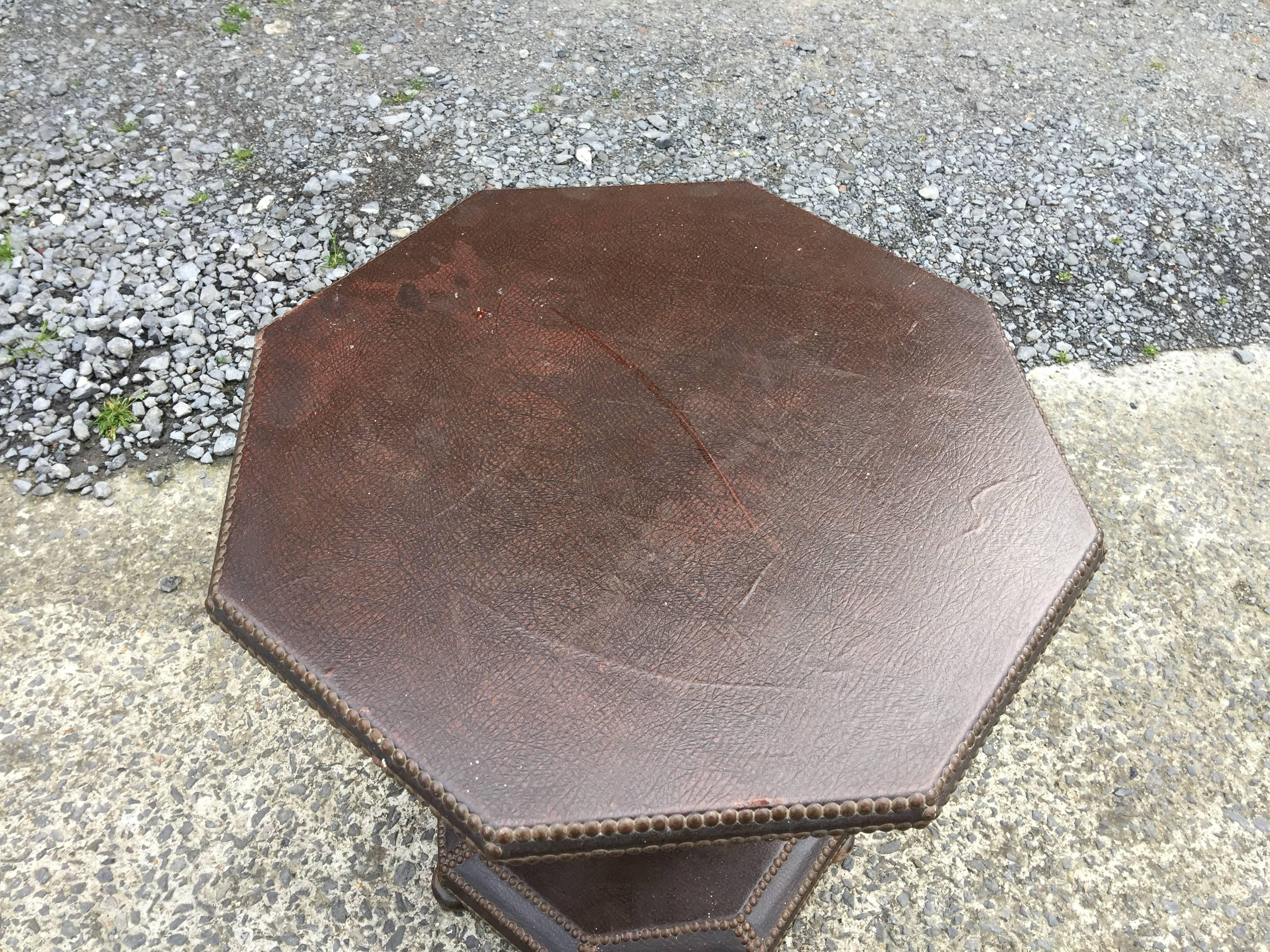 Art Deco Oak and Leather Gueridon, circa 1930 In Good Condition For Sale In Saint-Ouen, FR