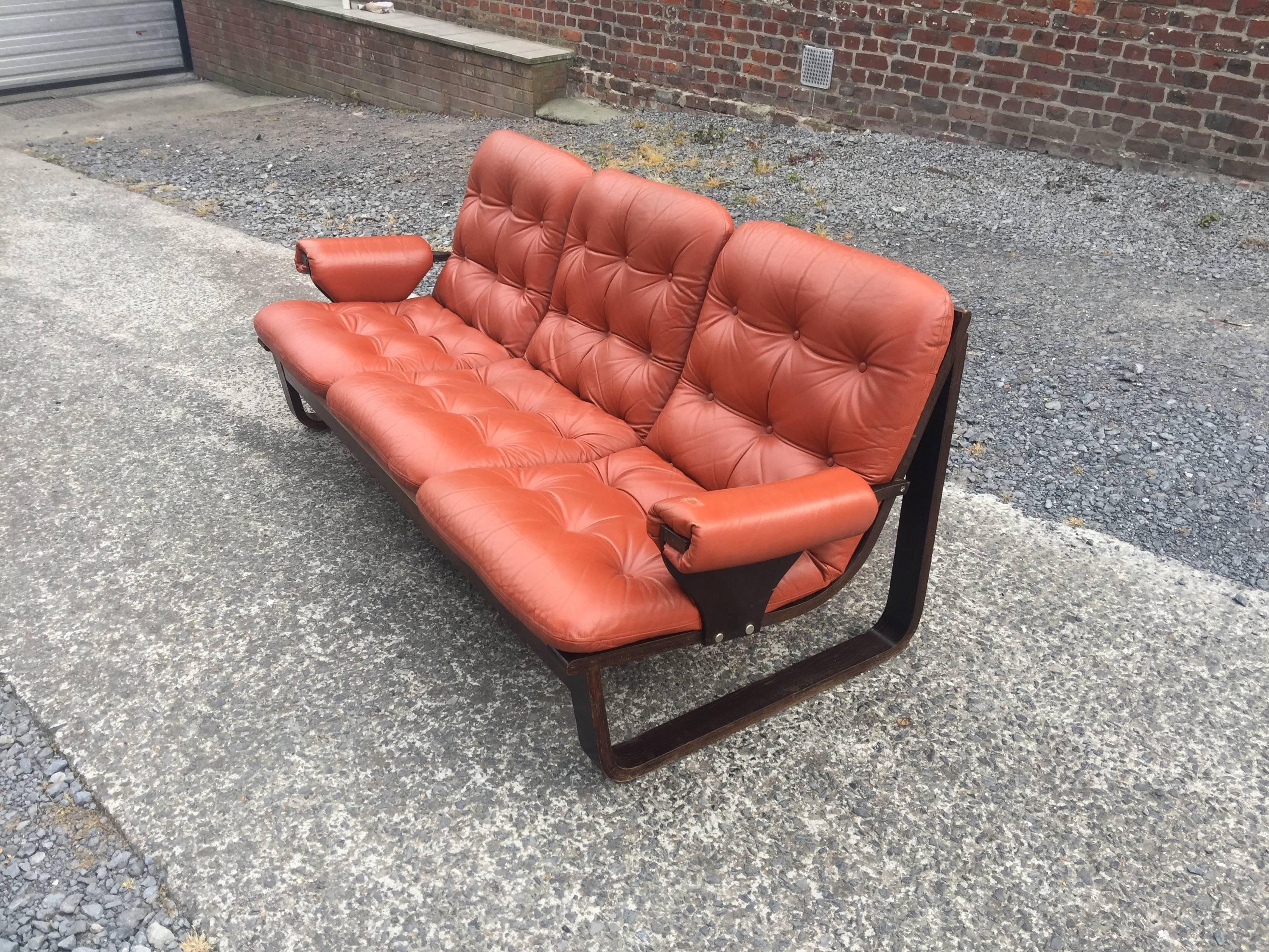 European Scandinavian Style Bench in Laminated Wood and Orange Leather, circa 1960 For Sale