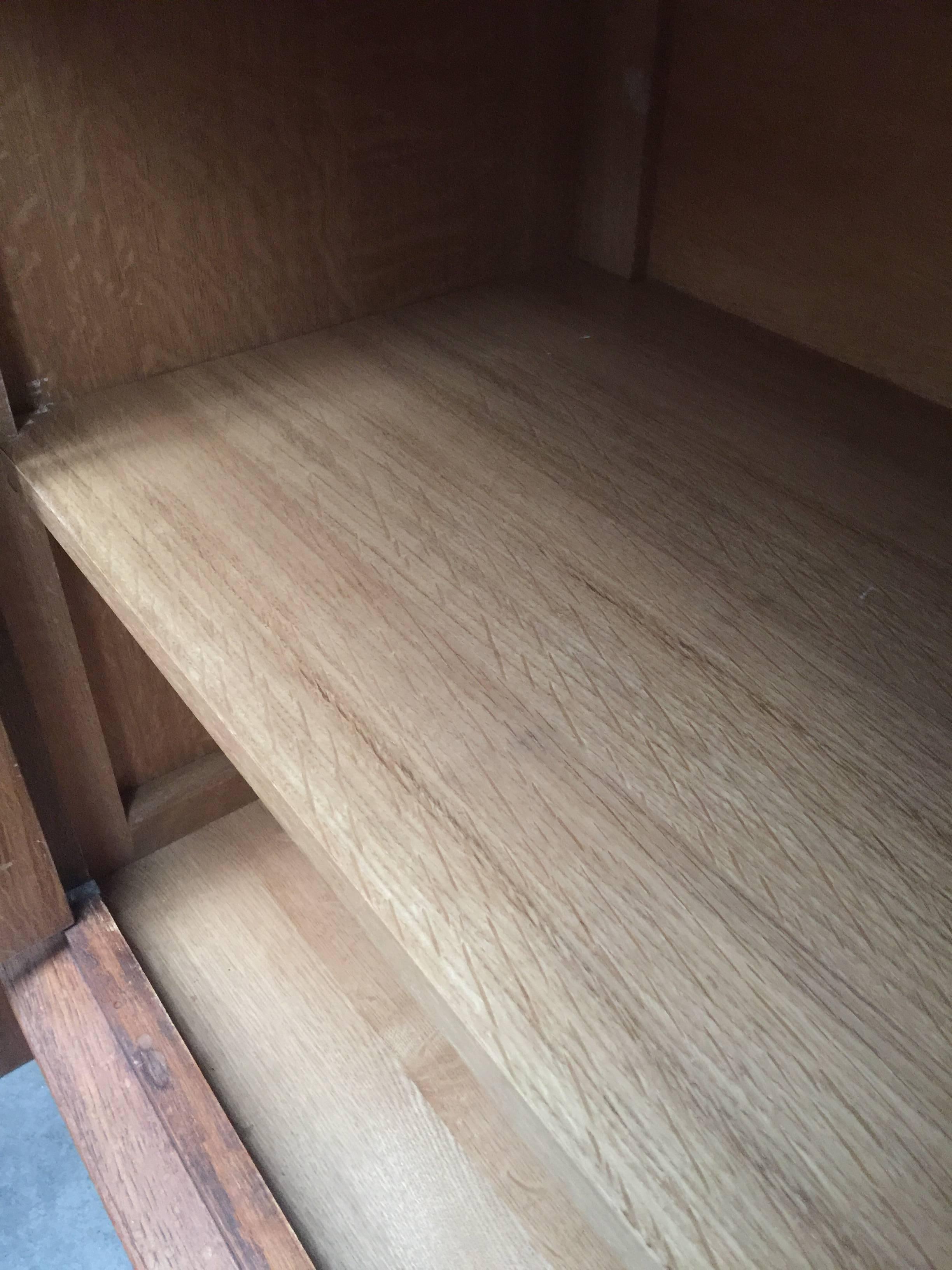 1950 Sideboard in Oak and Ceramic In Good Condition For Sale In Saint-Ouen, FR