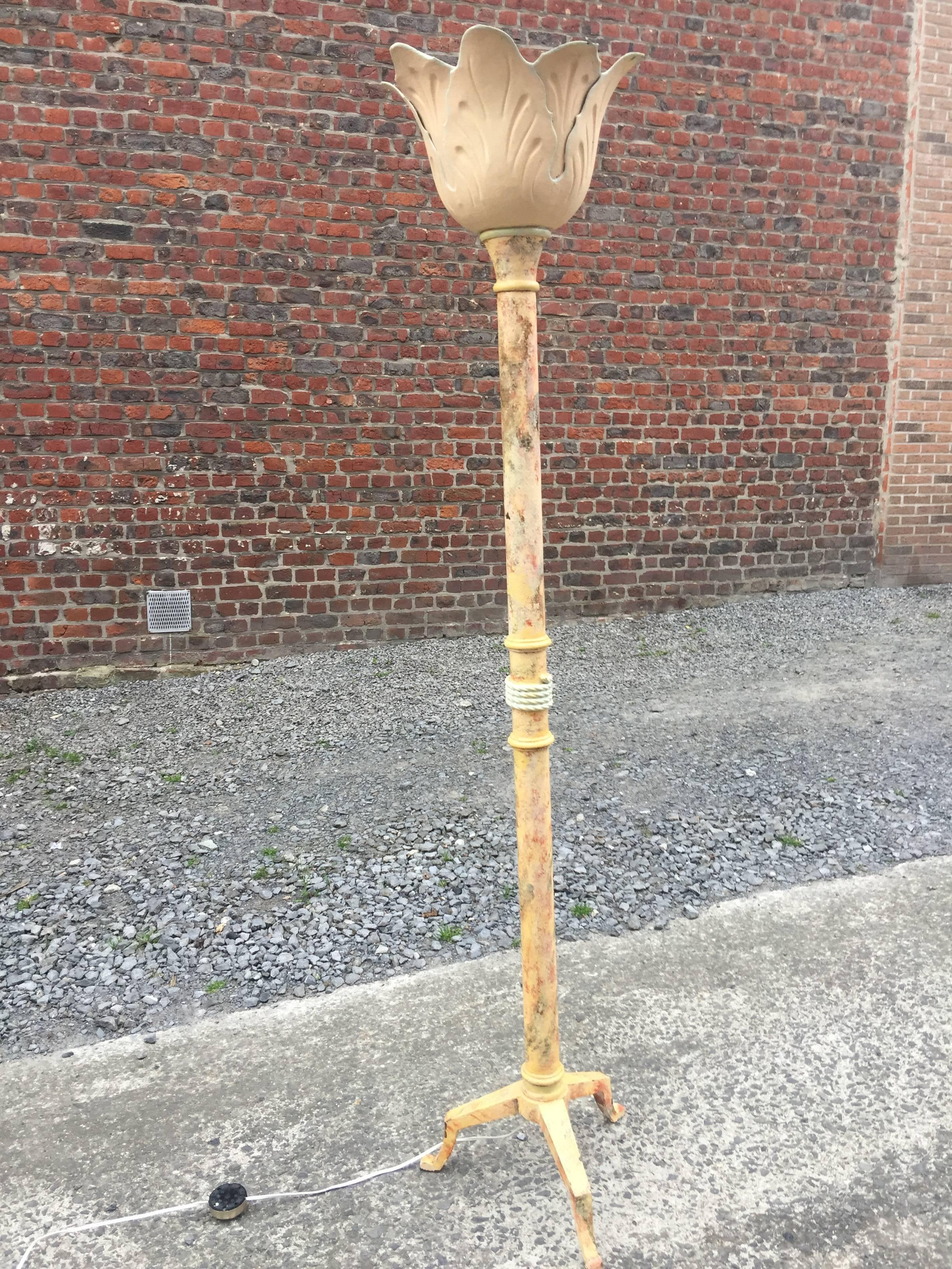 Lampada da terra neobarocca Art Deco in ghisa e metallo laccato, circa 1940 In condizioni buone in vendita a Saint-Ouen, FR