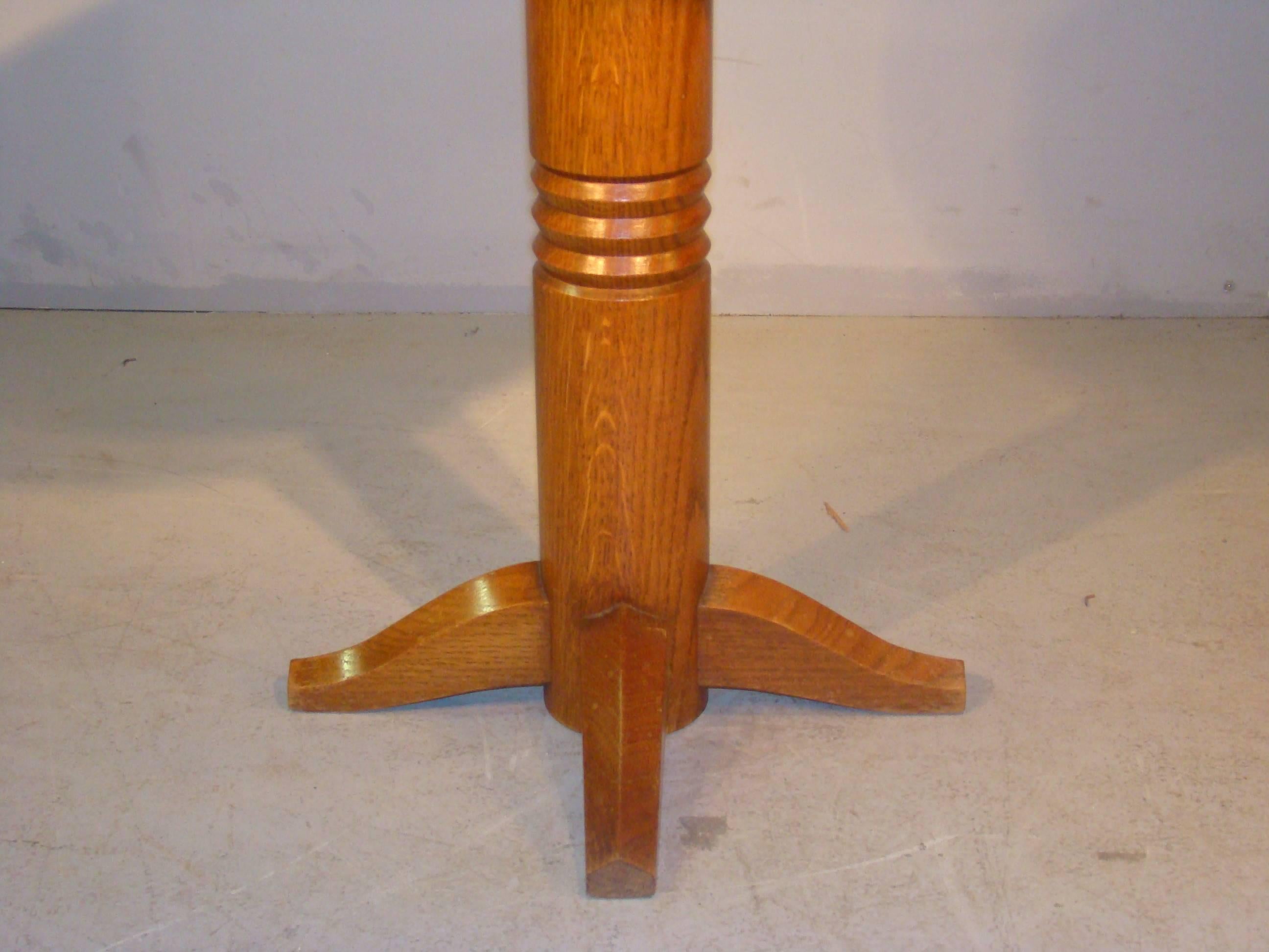 Art Deco Oak Gueridon, circa 1940, in the Style of Charles Dudouyt In Good Condition For Sale In Saint-Ouen, FR