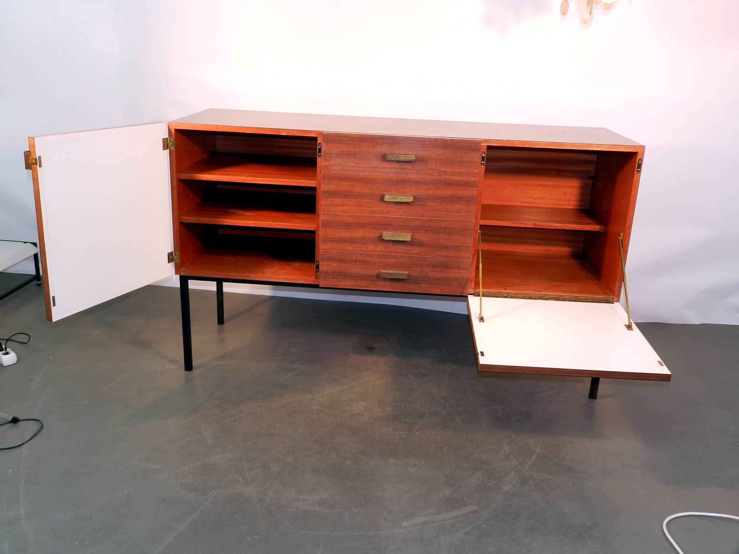 French 1950s Sideboard in Laminated Wood in the Style of A.R.P For Sale