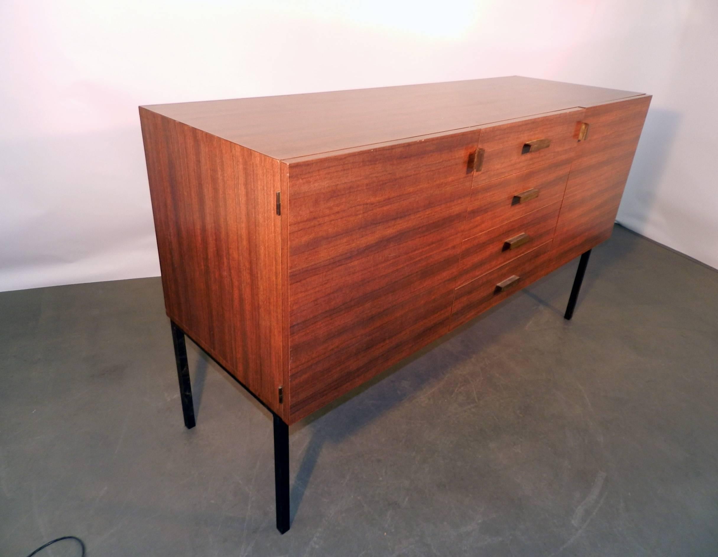 1950s Sideboard in Laminated Wood in the Style of A.R.P In Excellent Condition For Sale In Saint-Ouen, FR