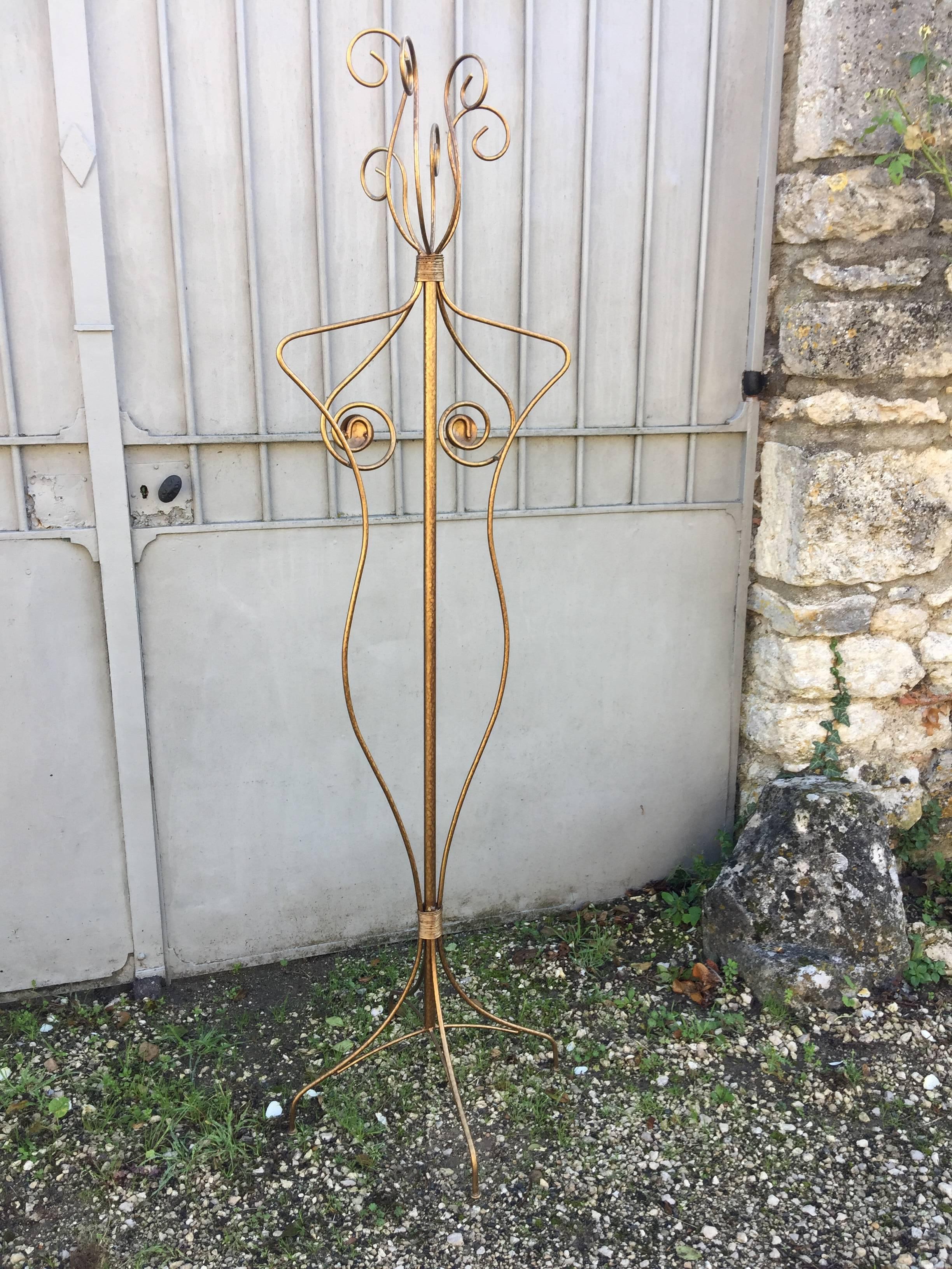 Gilt Metal Coat Rack, circa 1970-1980 In Good Condition For Sale In Saint-Ouen, FR