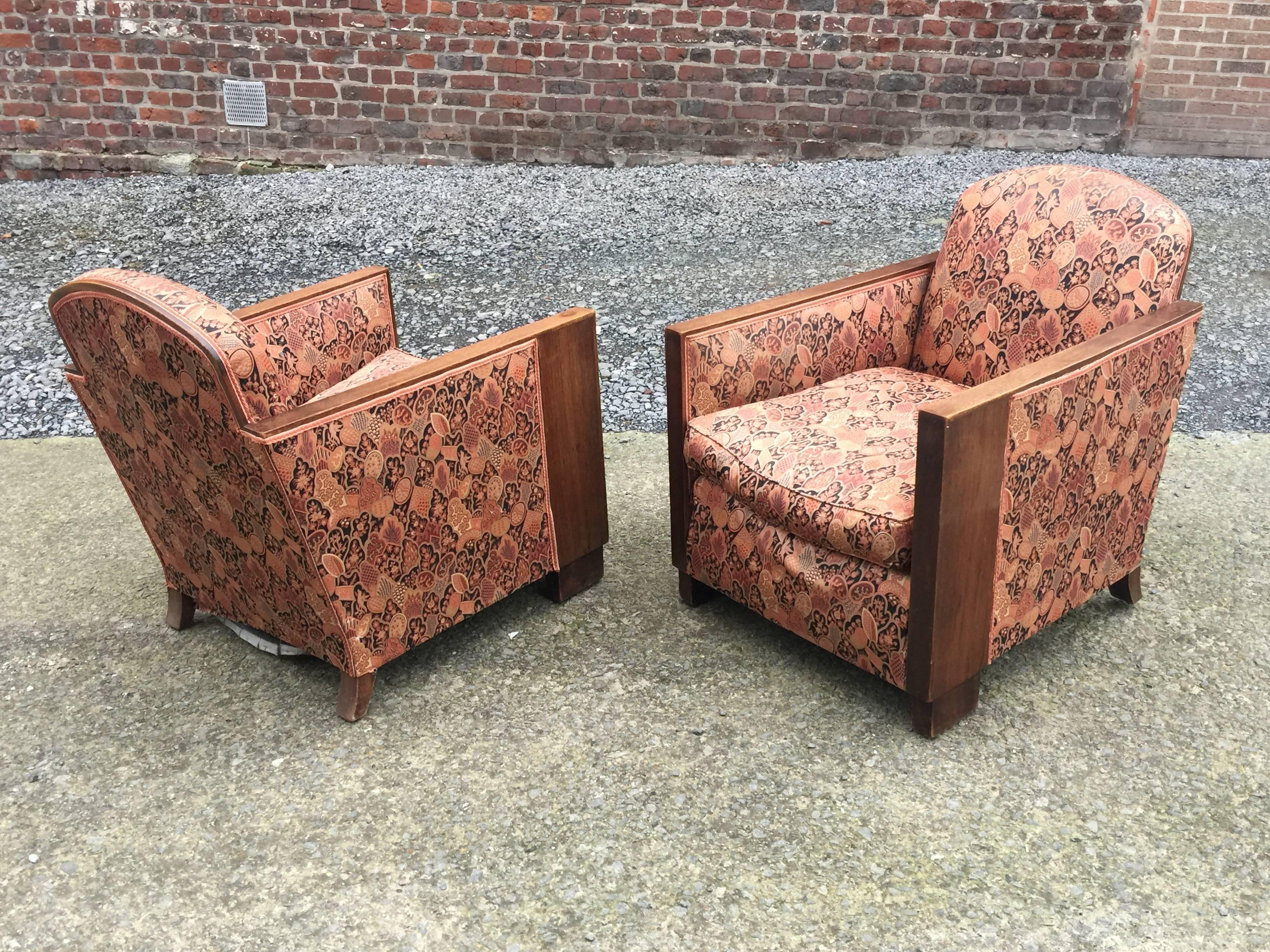 Pair of Art Deco armchairs. Walnut structure.