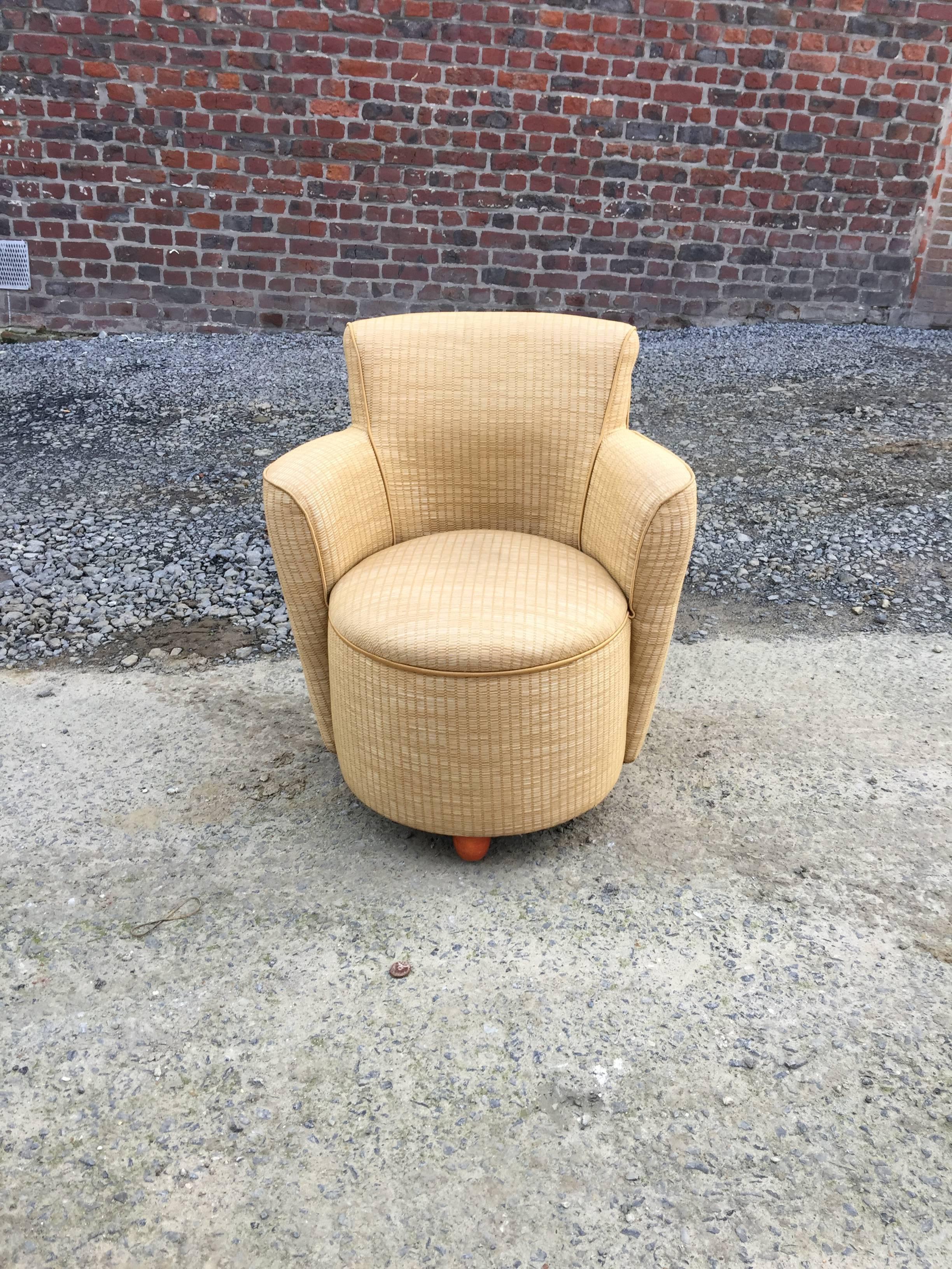 Pair of Art Deco armchairs, circa 1950
Straw yellow fabric on very good condition.