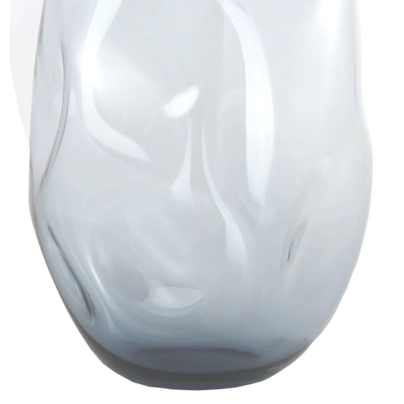 Rioterà Large Tinted Soffione Vase In New Condition In Milan, IT