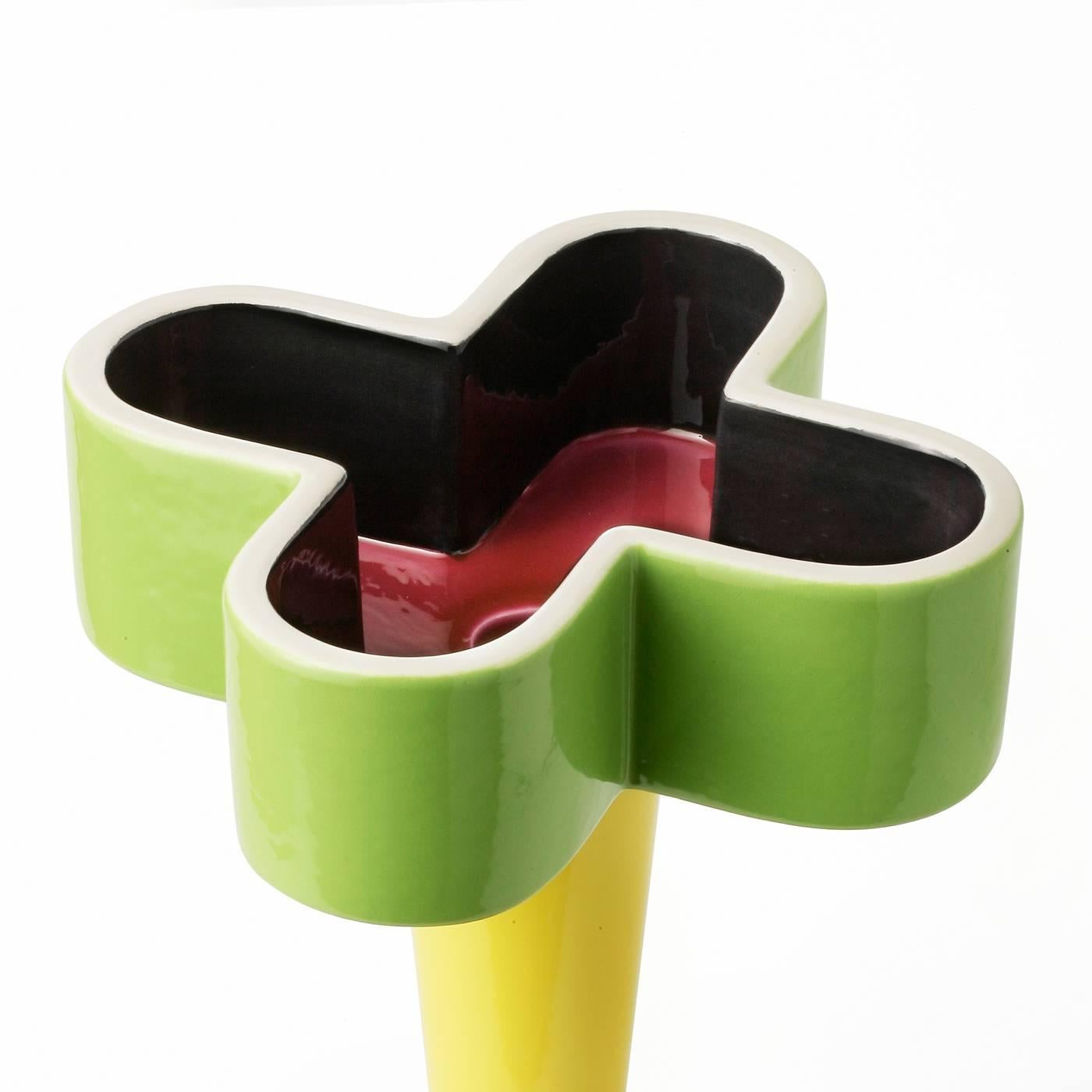 Große Vase mit Kreuzmotiv von Karim Rashid (Italienisch) im Angebot