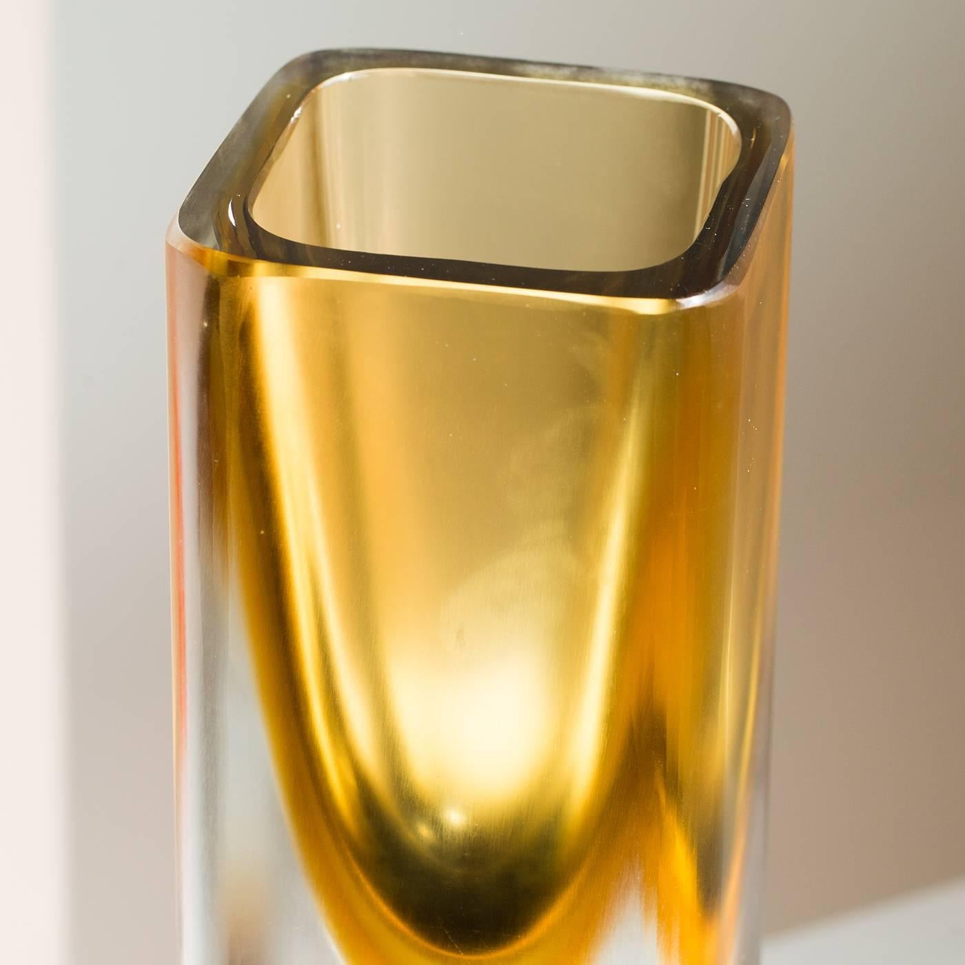 Exquisite Amber 'Philosophy' Vase In New Condition In Milan, IT