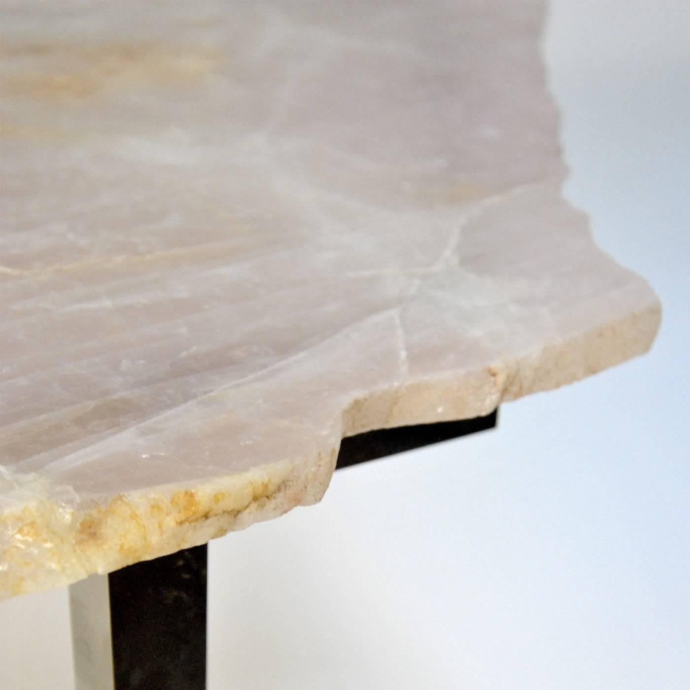 quartz coffee table round