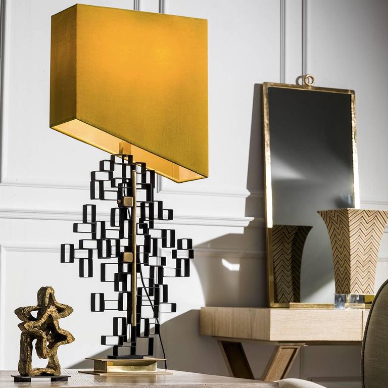 Black and Gold Finish Table Lamp For Sale at 1stdibs