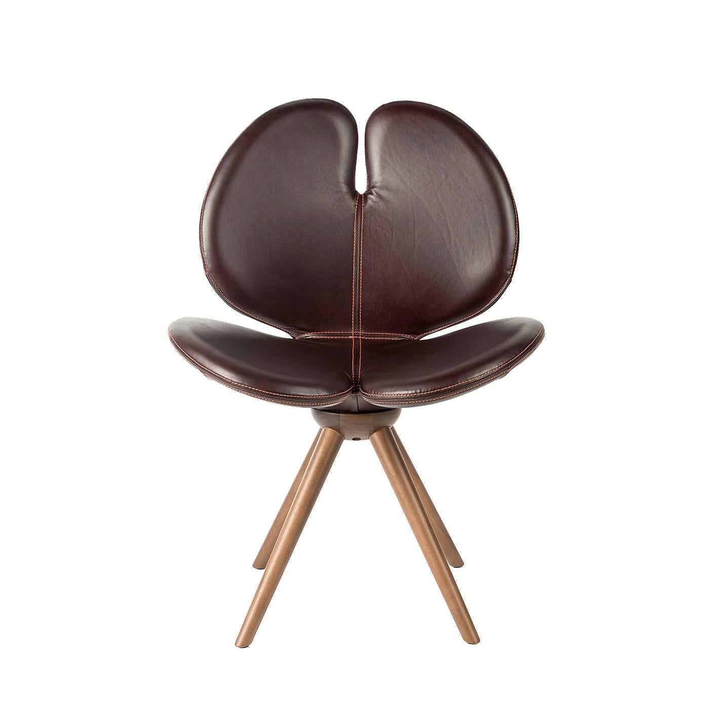 This elegant chair features a modern design that will be particularly suitable for a contemporary decor. Either by the dining table or as an accent chair in the living room, this piece will bring sophistication and character into a home, thanks to