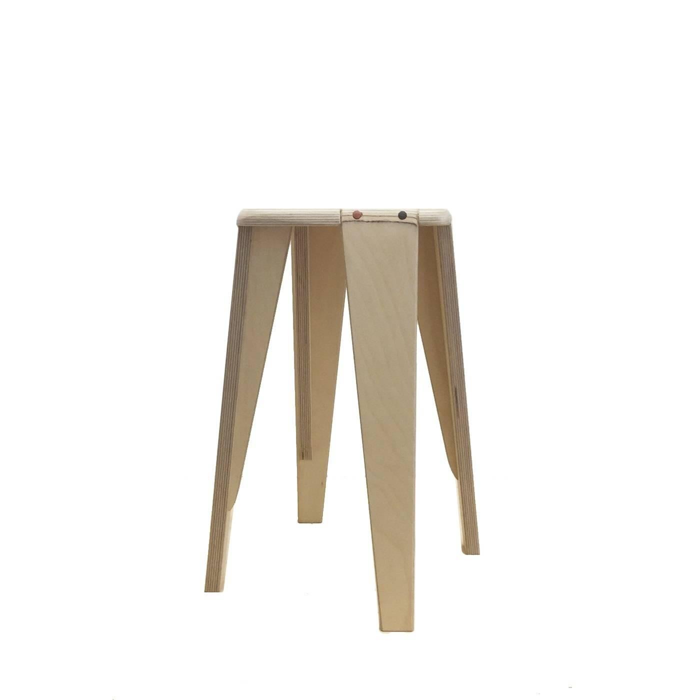 This versatile stool is part of the LW collection and can be used as side table or planter and, either alone or paired with other pieces from the same series, it will bring a touch of subtle elegance to a modern decor. Its four legs are attached to