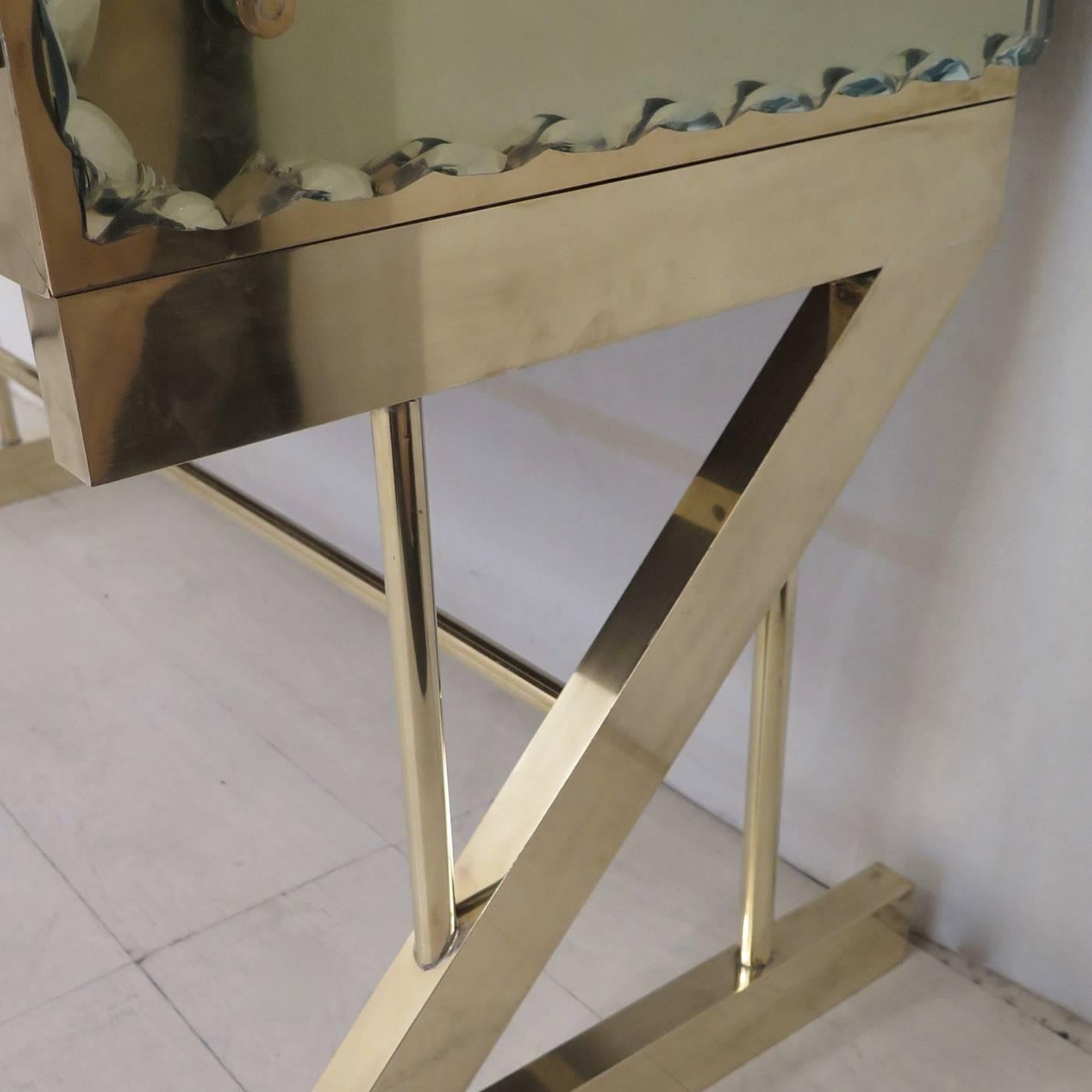 Contemporary Console in Brass and Glass