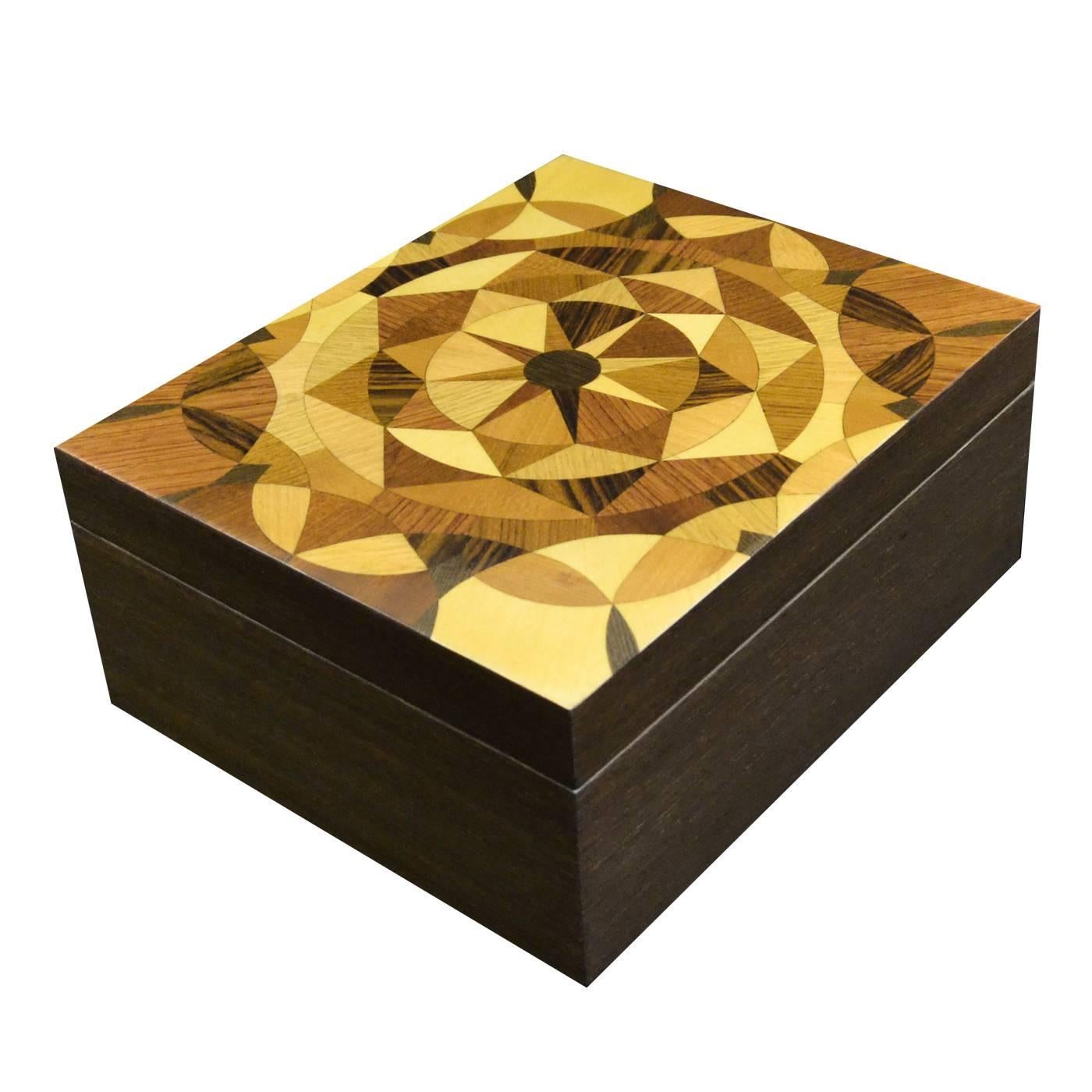 Light Wood Inlay Cigar Box