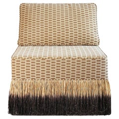 Fauteuil de détente Lilli en jacquard Elitis beige et marron à franges