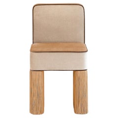 Fauteuil « Lilli » en velours beige et biscuit, avec franges