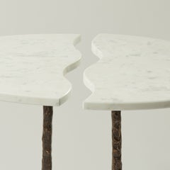 Mesa de centro de bronce fundido «Swan» y mármol de Carrara