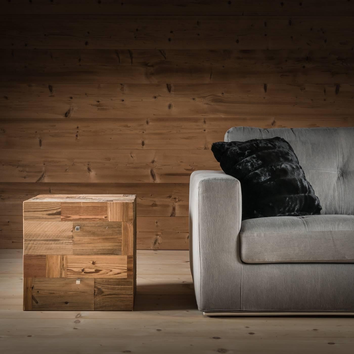 Contemporary Cubo Ra Stua Stool