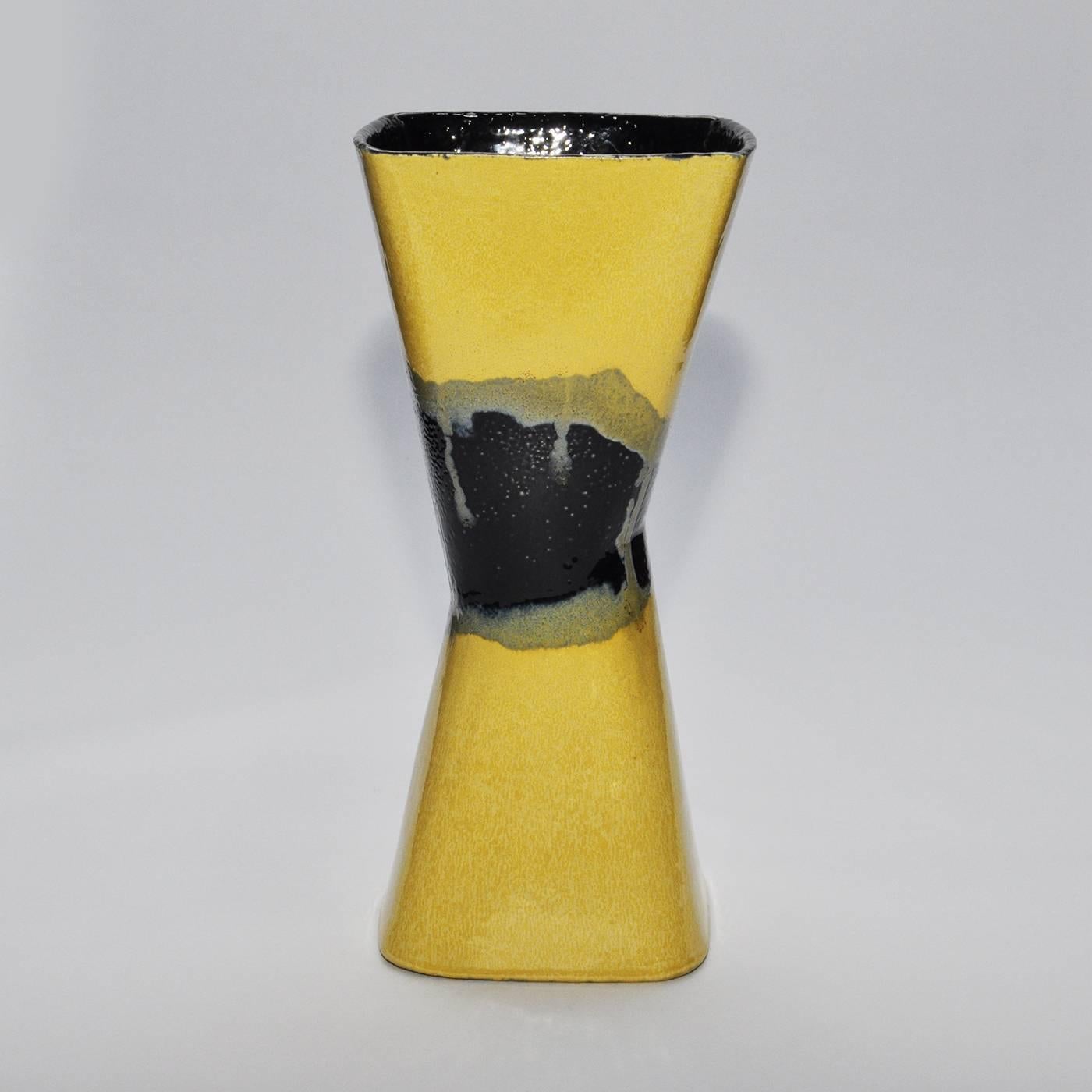 Clessidra Vase Yellow and Black In New Condition In Milan, IT