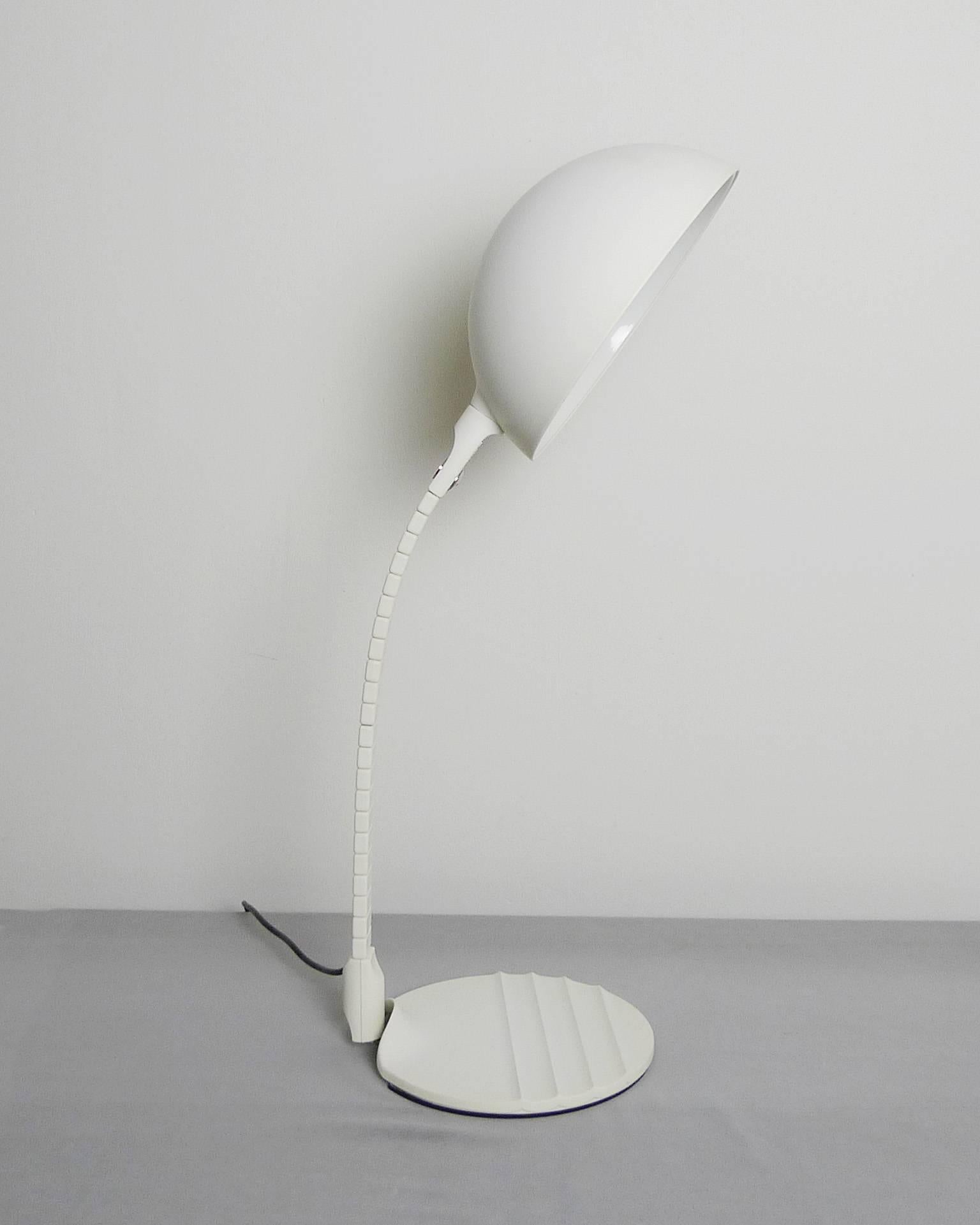 Model 660 Table Lamp 